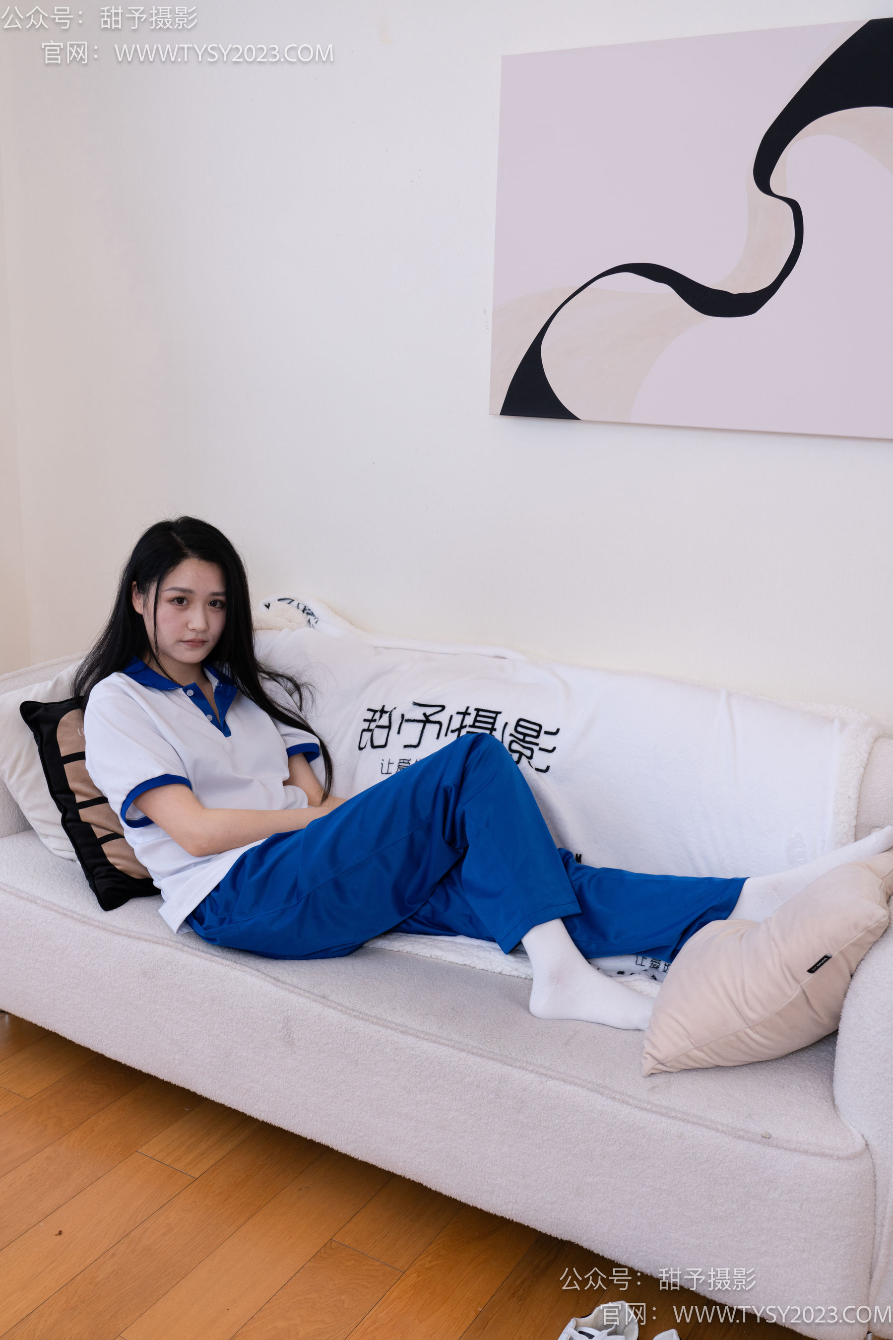 甜予摄影 No.102 澜澜 - 板鞋、白棉袜、肉丝（脚尖微加固款）/(126P)