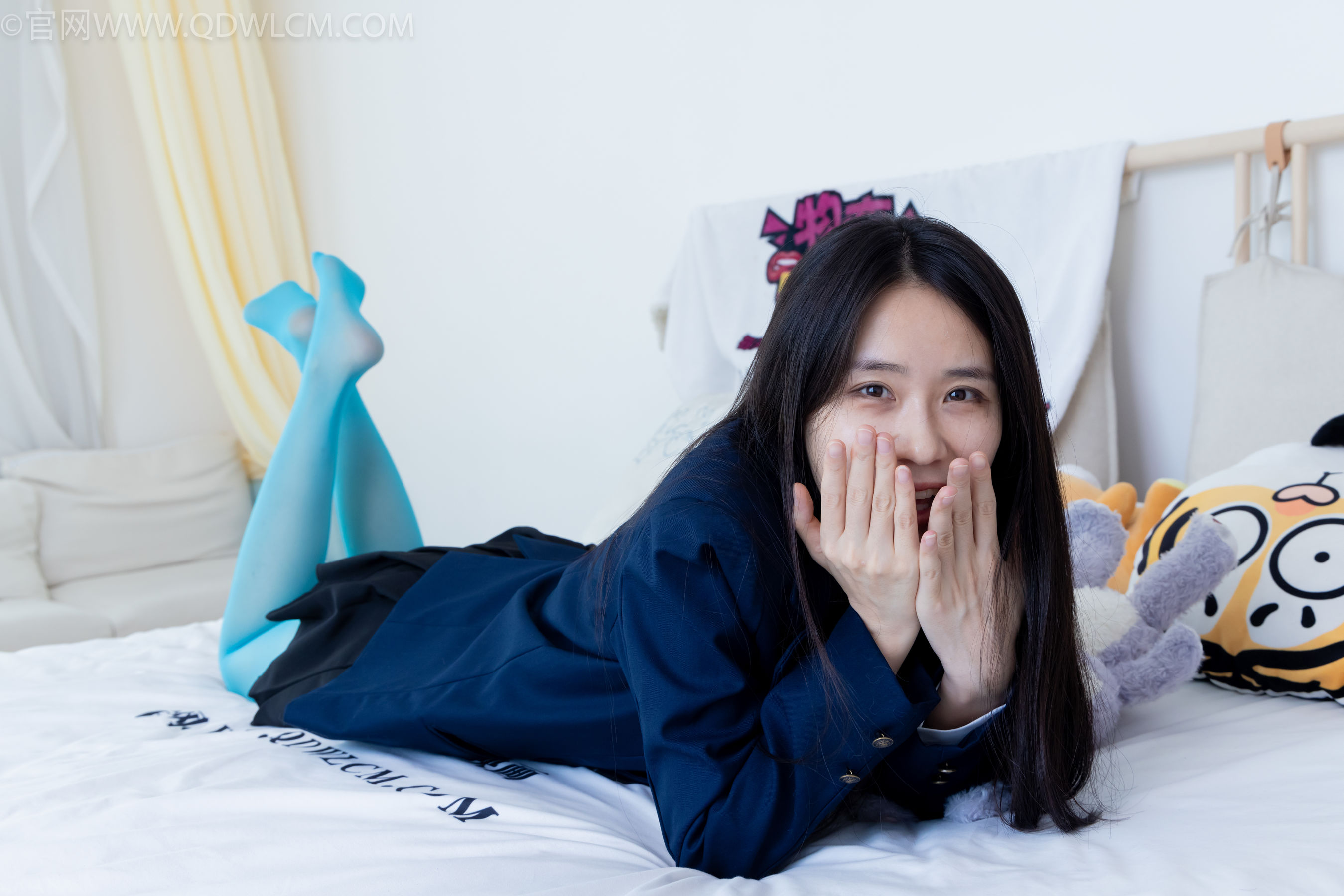 物恋传媒 No.2269 菜菜 -高跟鞋、薄蓝绿色丝、胶带绑脚踝老头乐挠脚剧情/(151P)