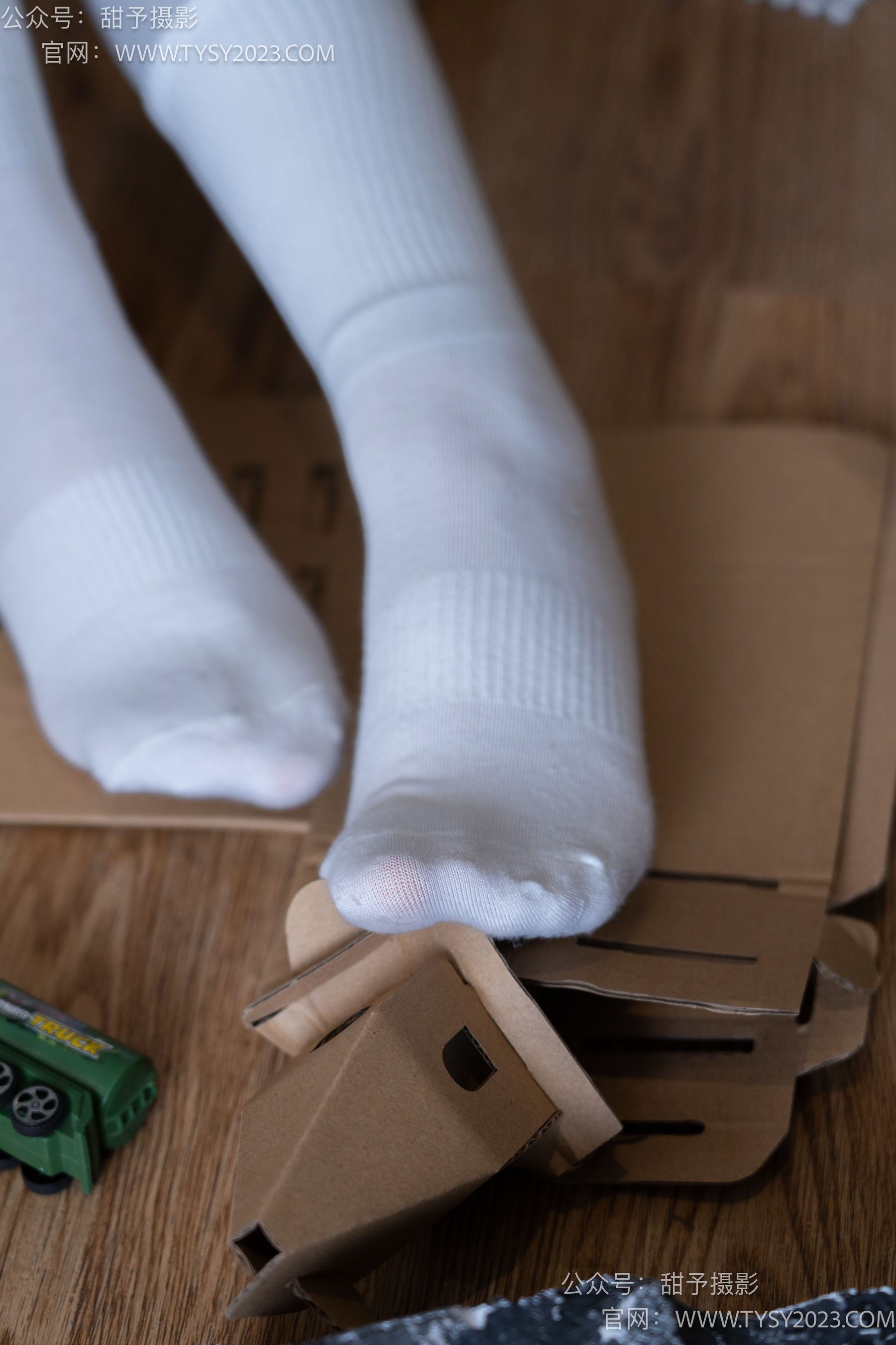 甜予摄影 No.104 璇璇 - 帆布鞋、白棉袜、裸足、小人国剧情/(134P)