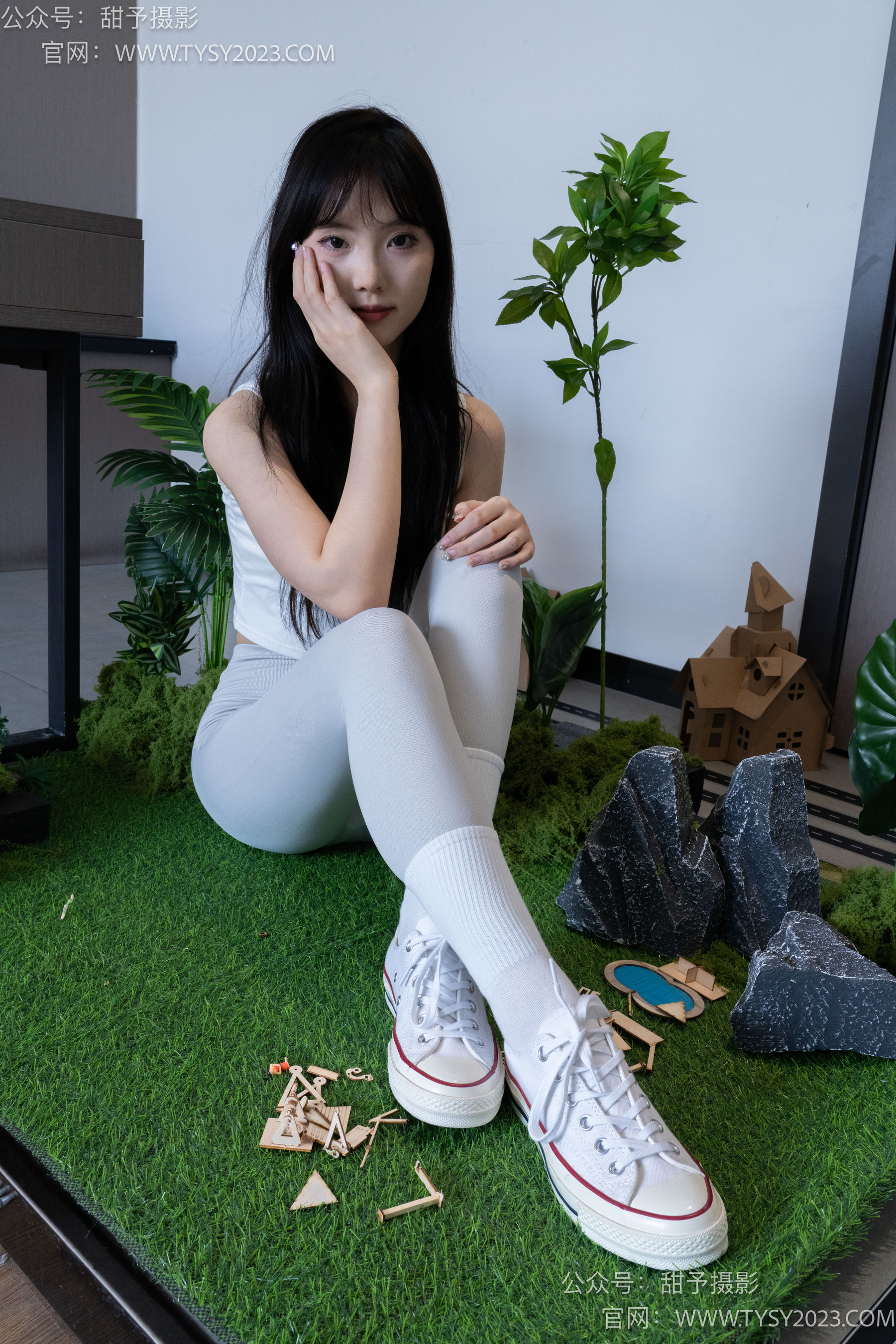 甜予摄影 No.104 璇璇 - 帆布鞋、白棉袜、裸足、小人国剧情/(134P)