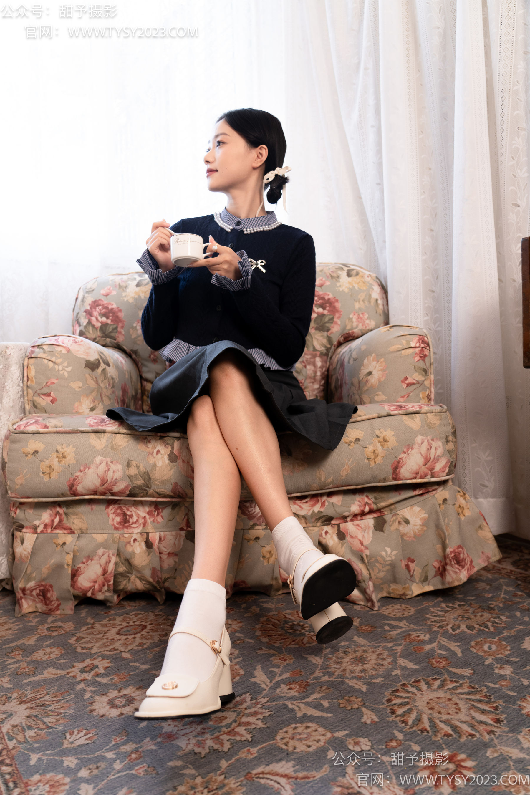 甜予摄影 No.105 齐齐 - 高跟鞋、白棉袜、裸足/(128P)