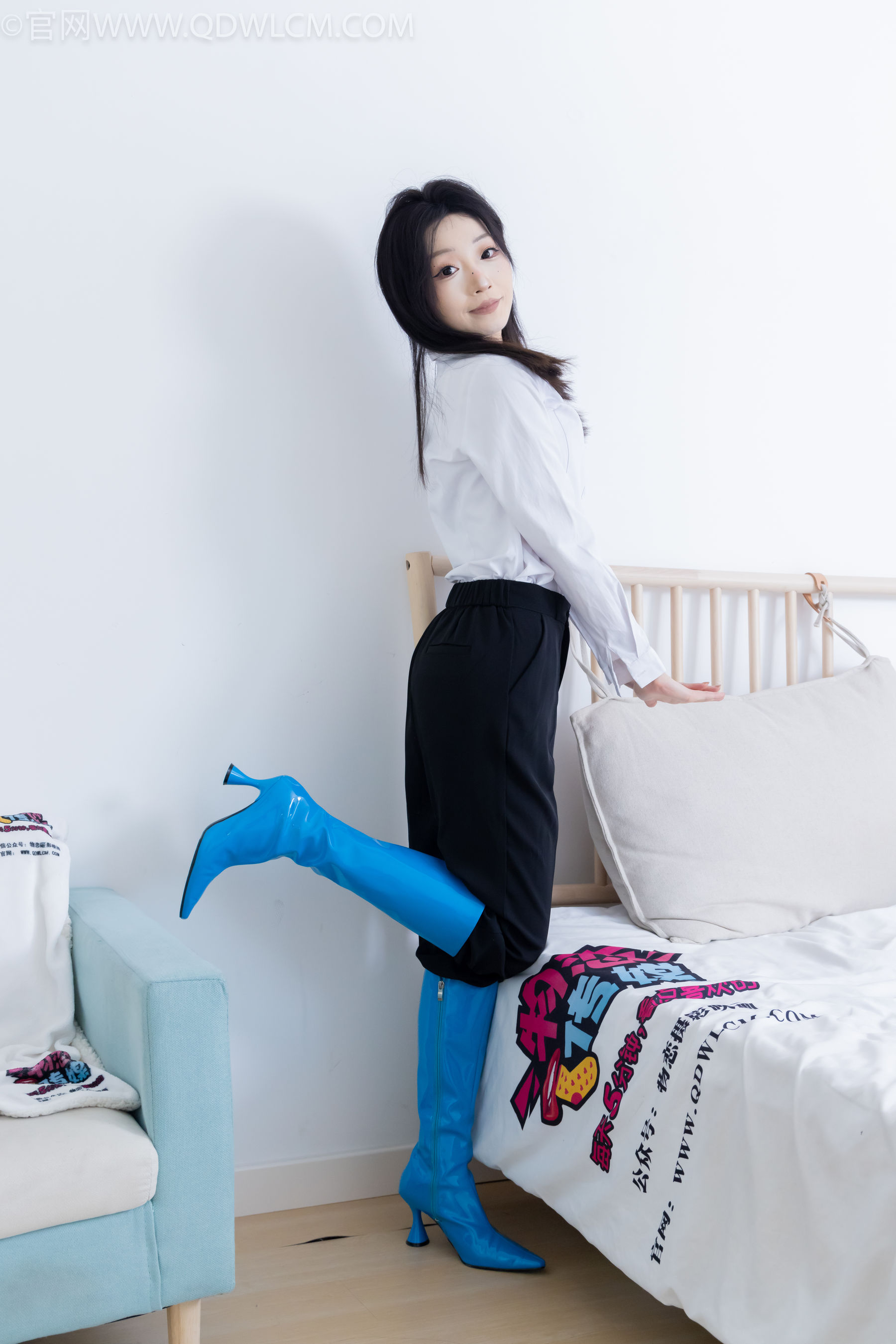 物恋传媒 No.2267 嘟嘟 -高跟长靴、薄黑丝/(238P)