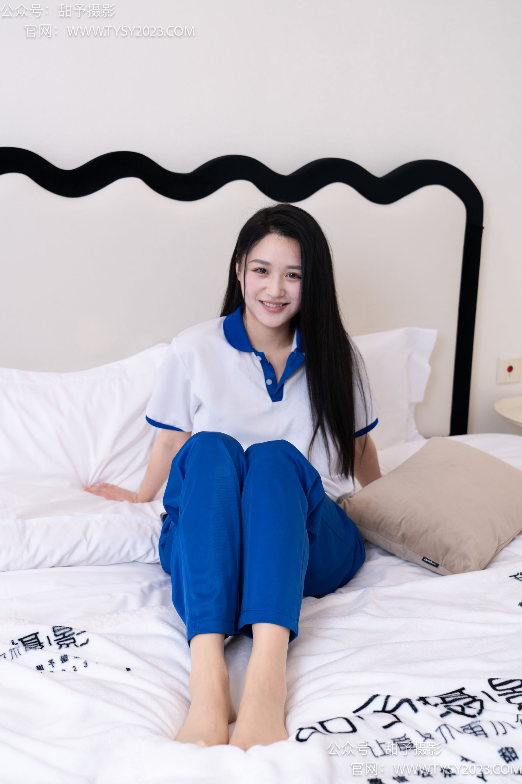 甜予摄影 No.102 澜澜 - 板鞋、白棉袜、肉丝（脚尖微加固款）/(126P)