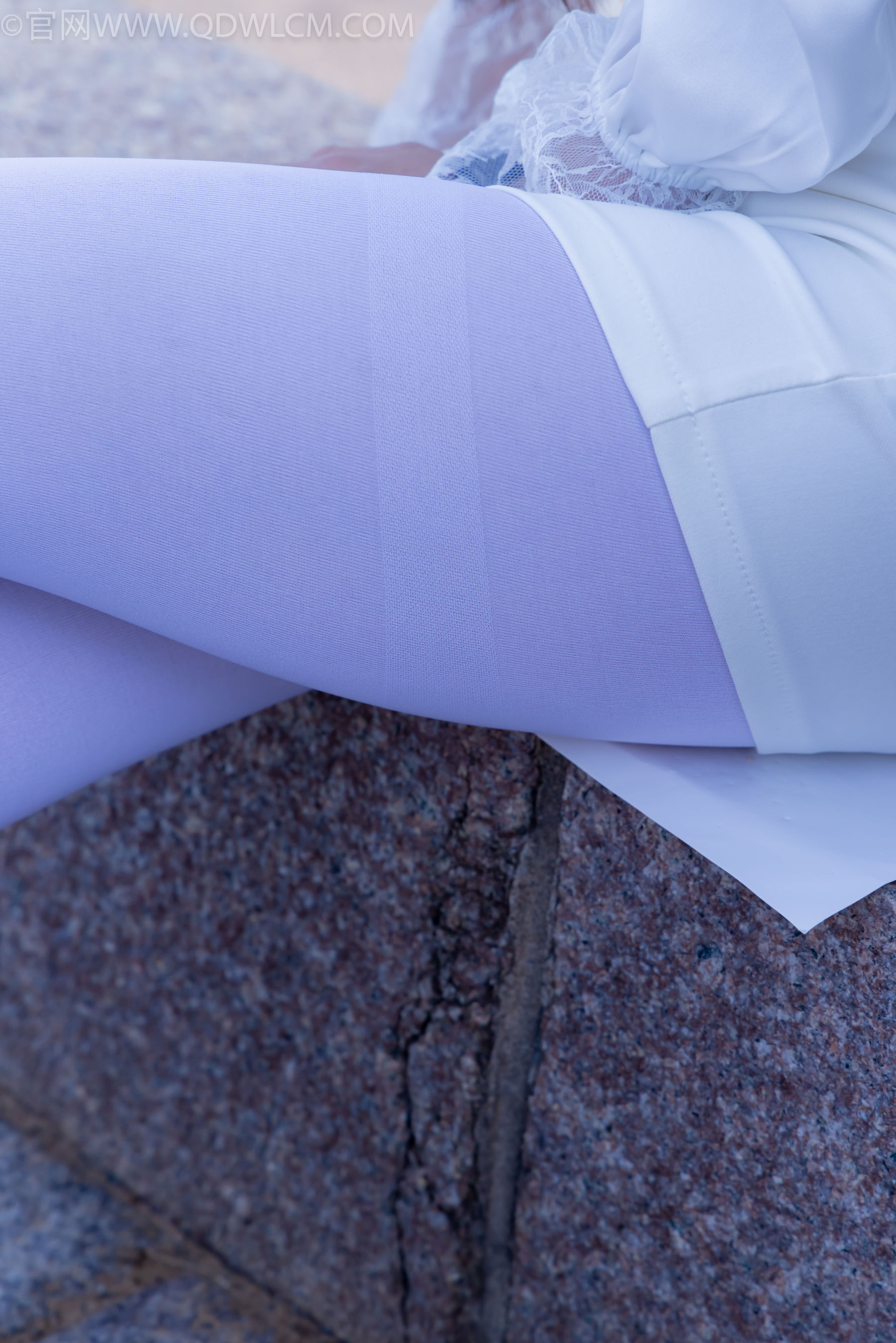 物恋传媒 No.2271 泡泡 -高跟鞋、厚白丝、户外/(261P)