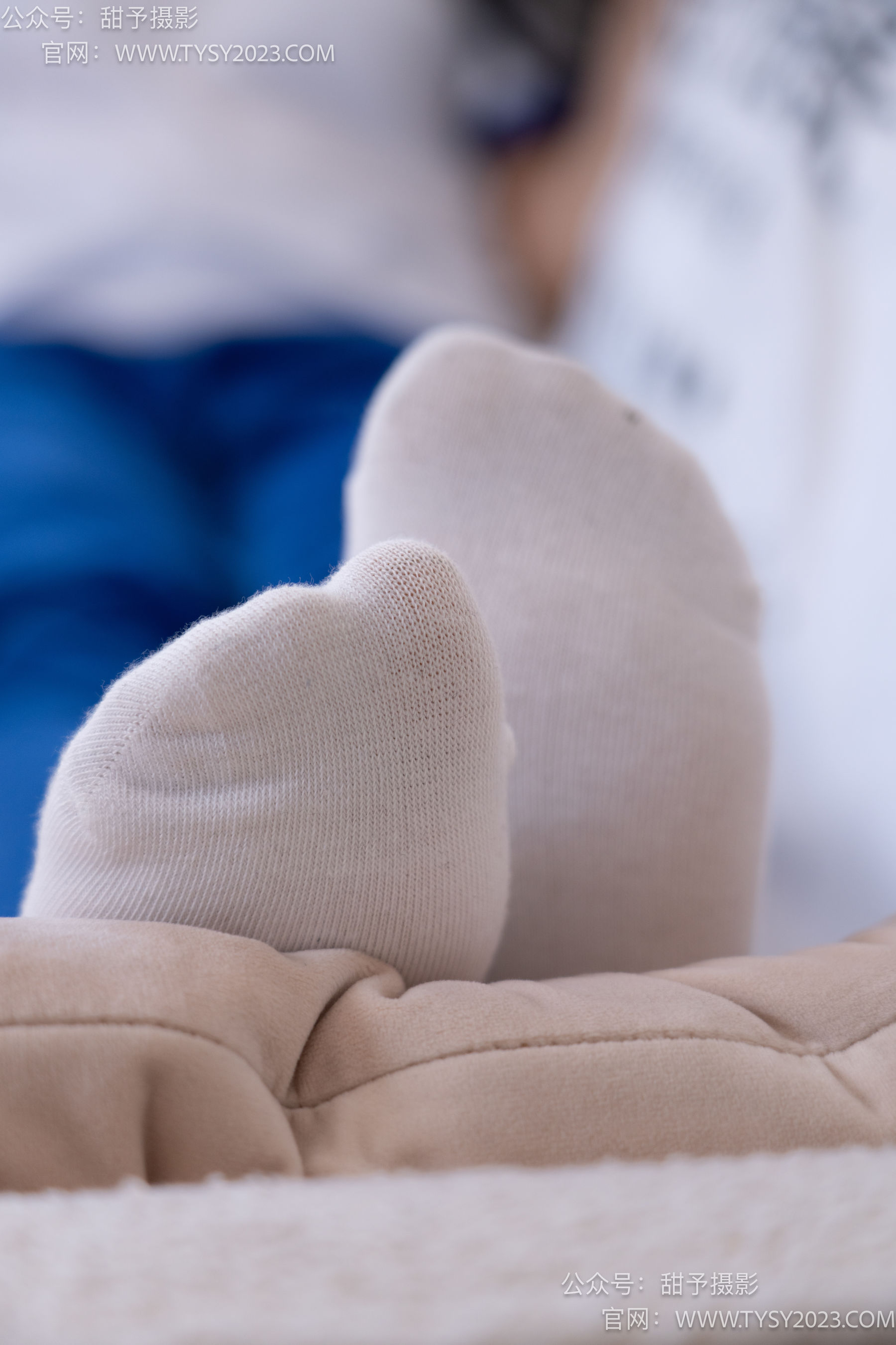 甜予摄影 No.102 澜澜 - 板鞋、白棉袜、肉丝（脚尖微加固款）/(126P)