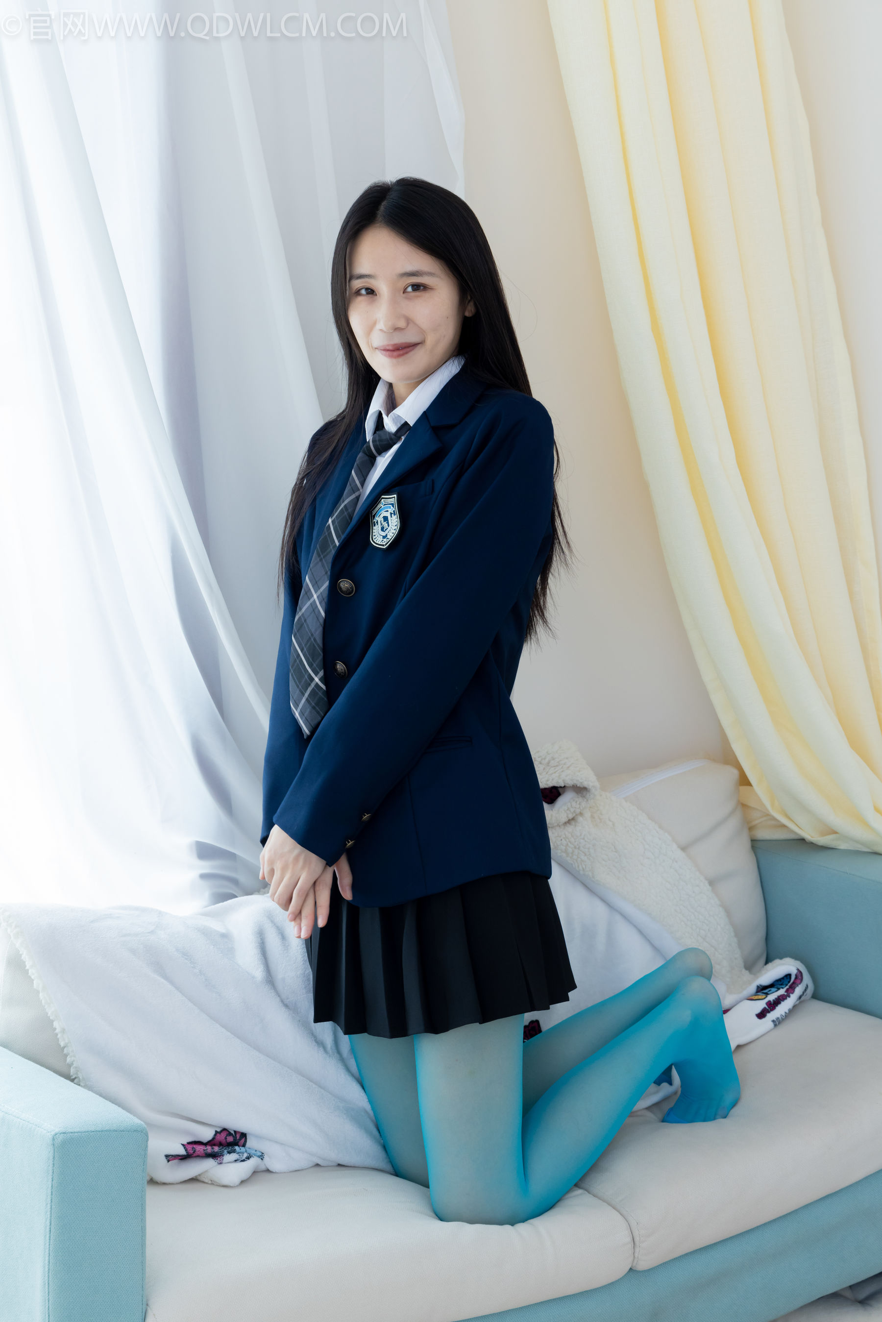 物恋传媒 No.2269 菜菜 -高跟鞋、薄蓝绿色丝、胶带绑脚踝老头乐挠脚剧情/(151P)