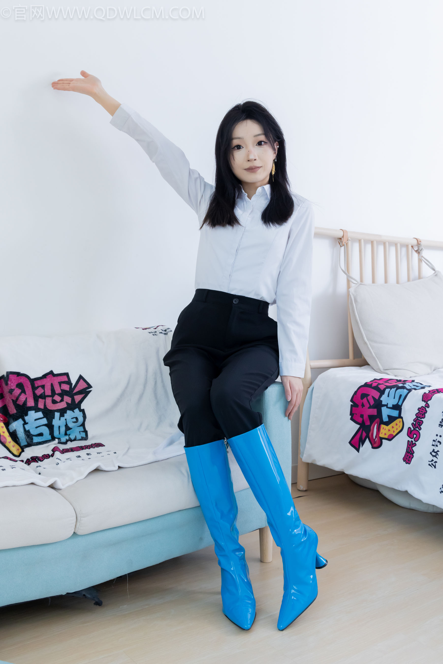 物恋传媒 No.2267 嘟嘟 -高跟长靴、薄黑丝/(238P)