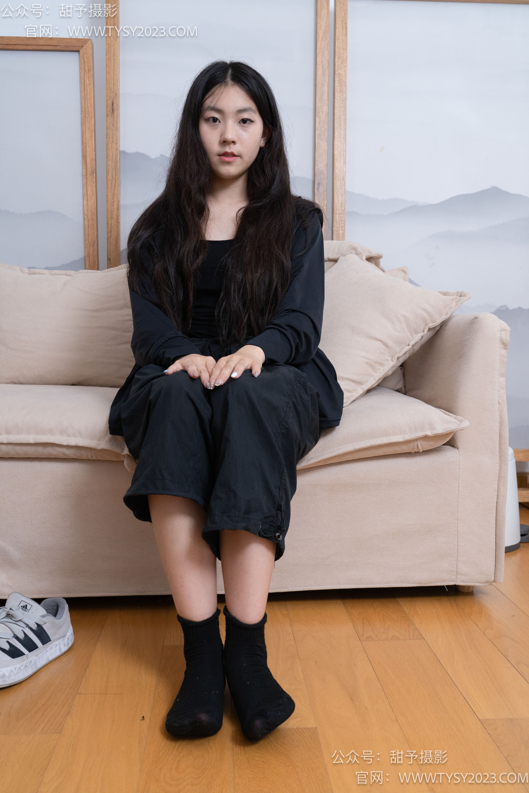 甜予摄影 No.103 小云 - 板鞋、黑棉袜、裸足、剪指甲泡脚剧情/(143P)