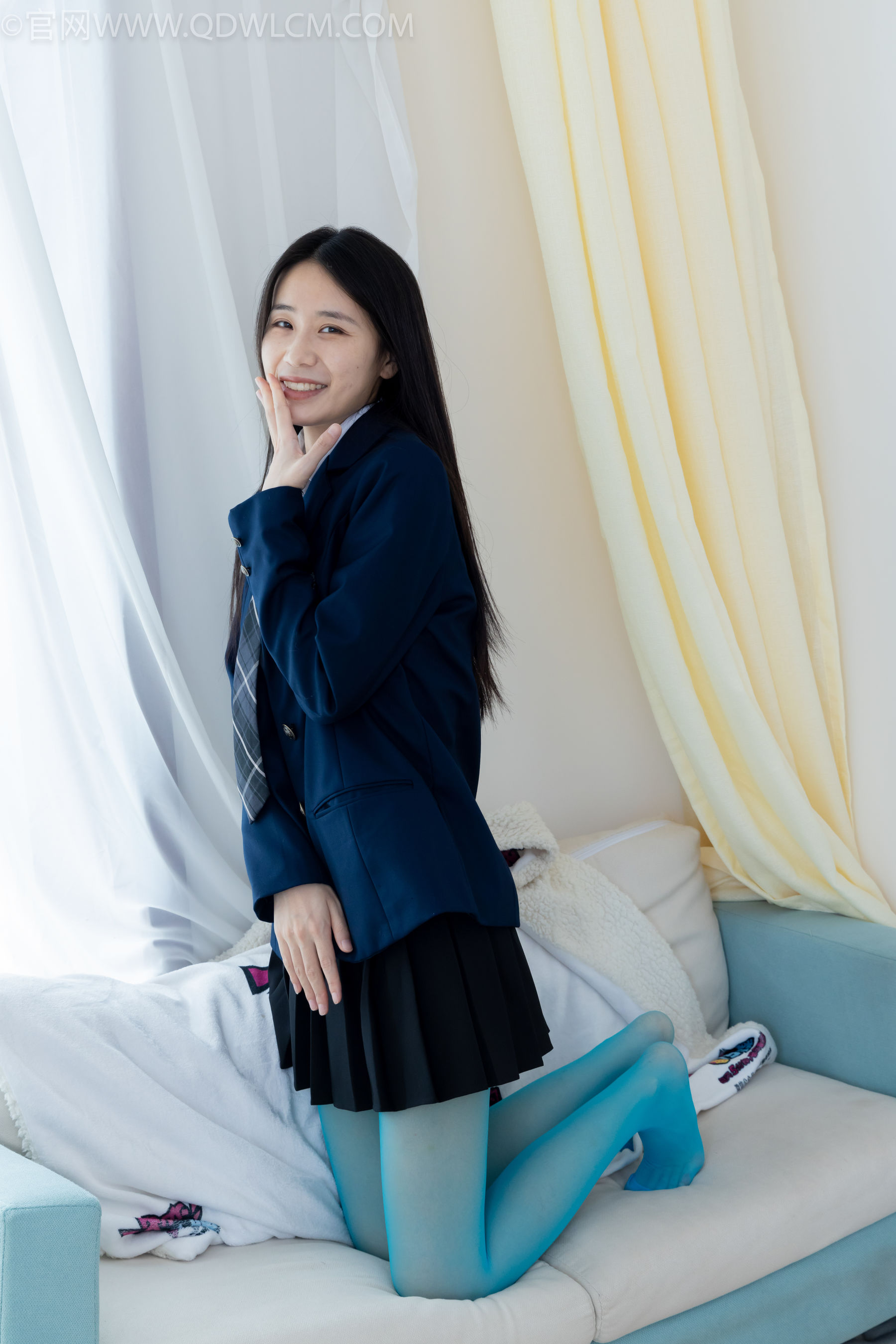 物恋传媒 No.2269 菜菜 -高跟鞋、薄蓝绿色丝、胶带绑脚踝老头乐挠脚剧情/(151P)