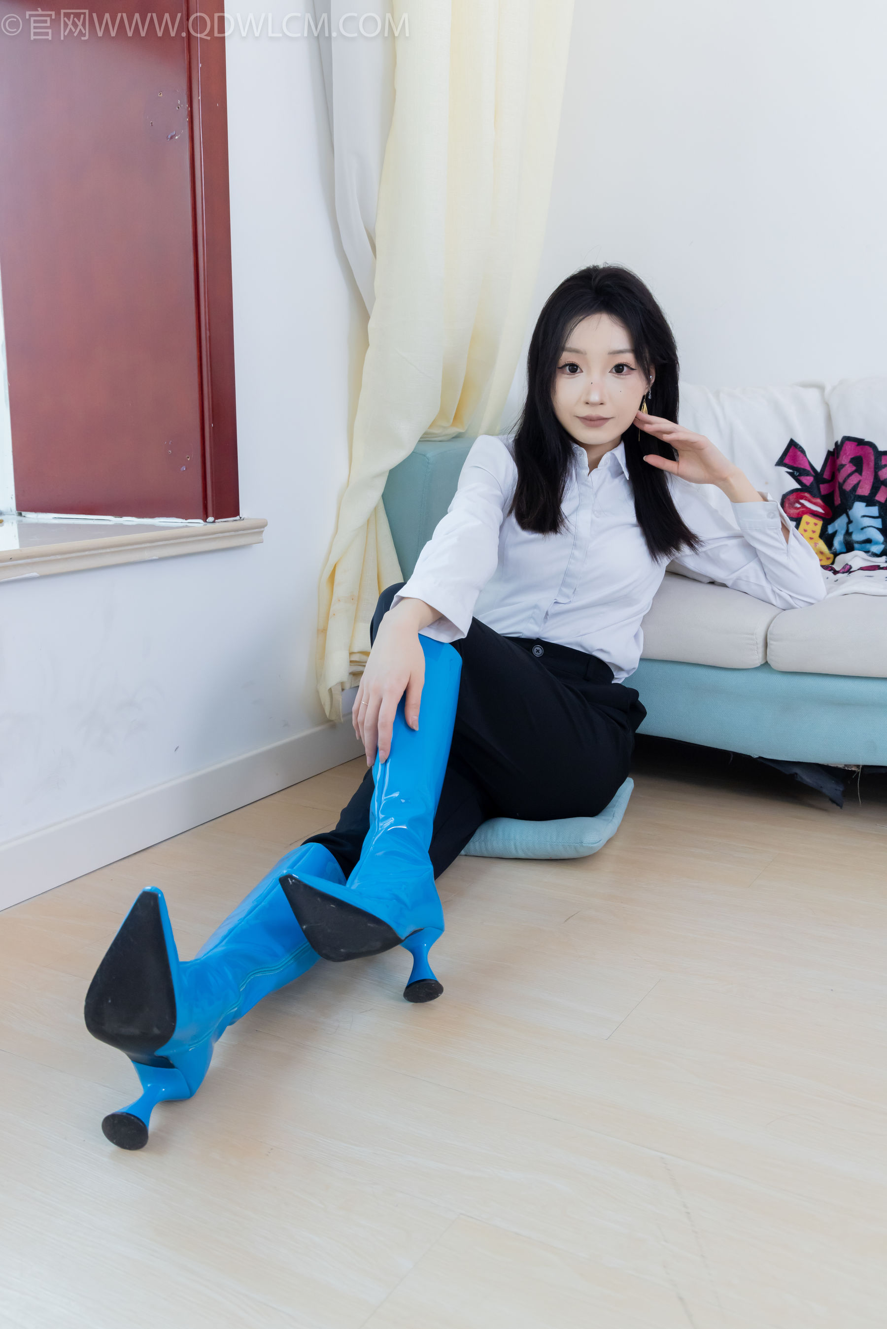 物恋传媒 No.2267 嘟嘟 -高跟长靴、薄黑丝/(238P)