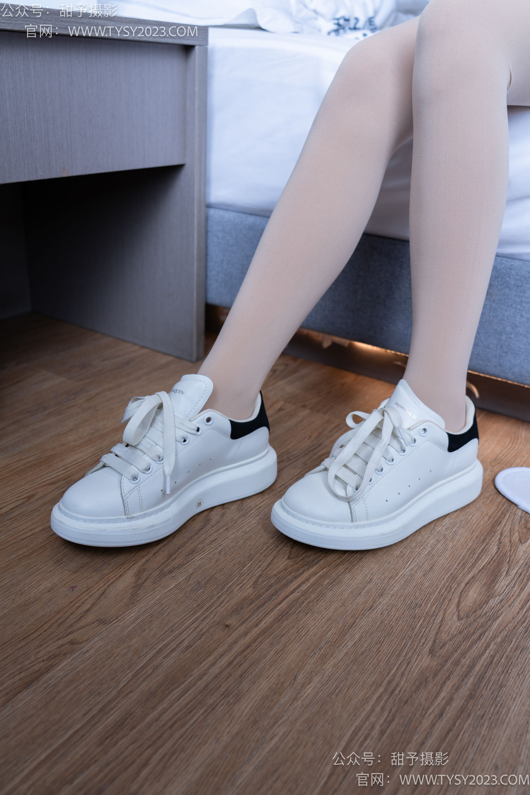 甜予摄影 No.101 璇璇 - OL制服、板鞋、高跟鞋、厚肉丝/(136P)