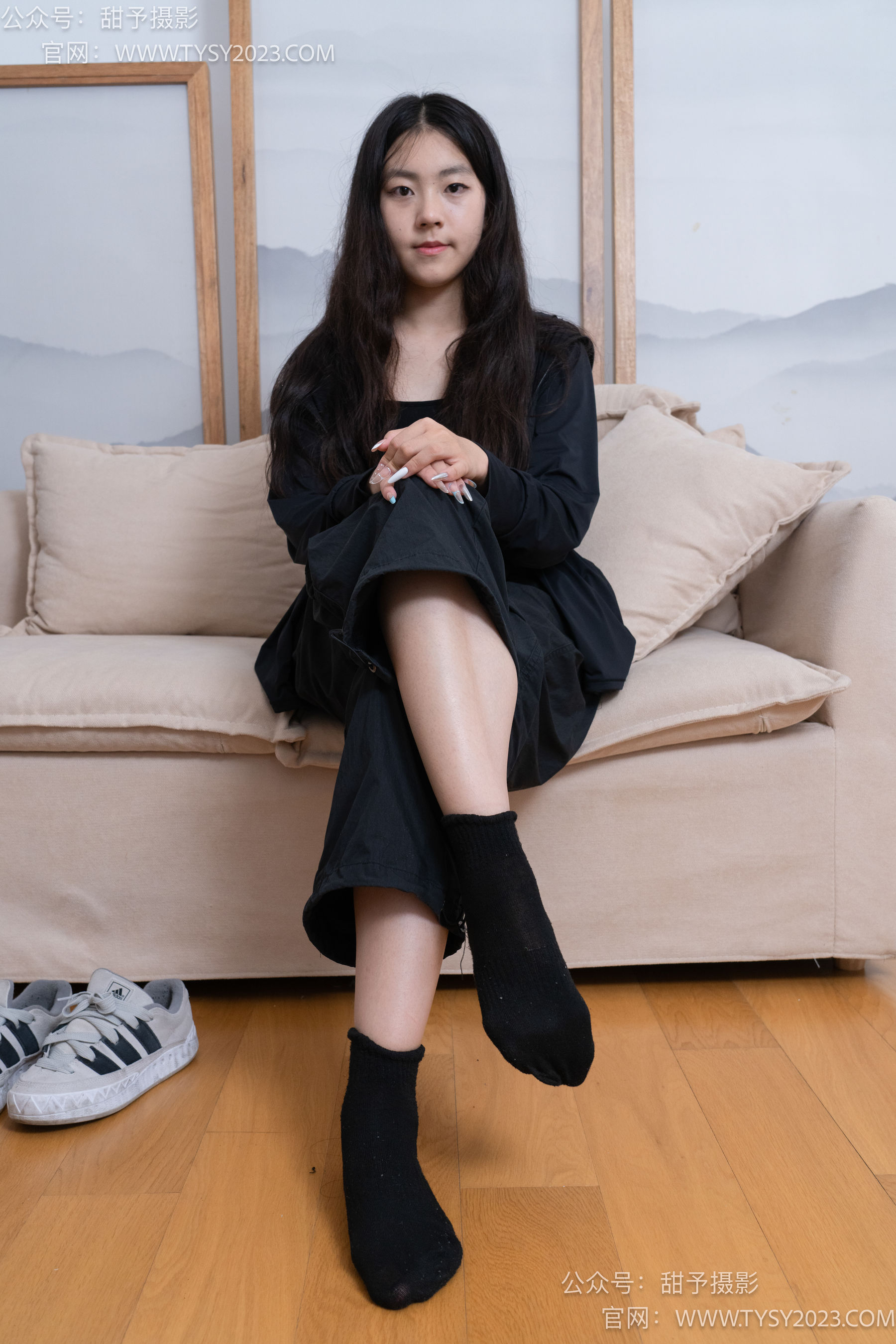 甜予摄影 No.103 小云 - 板鞋、黑棉袜、裸足、剪指甲泡脚剧情/(143P)