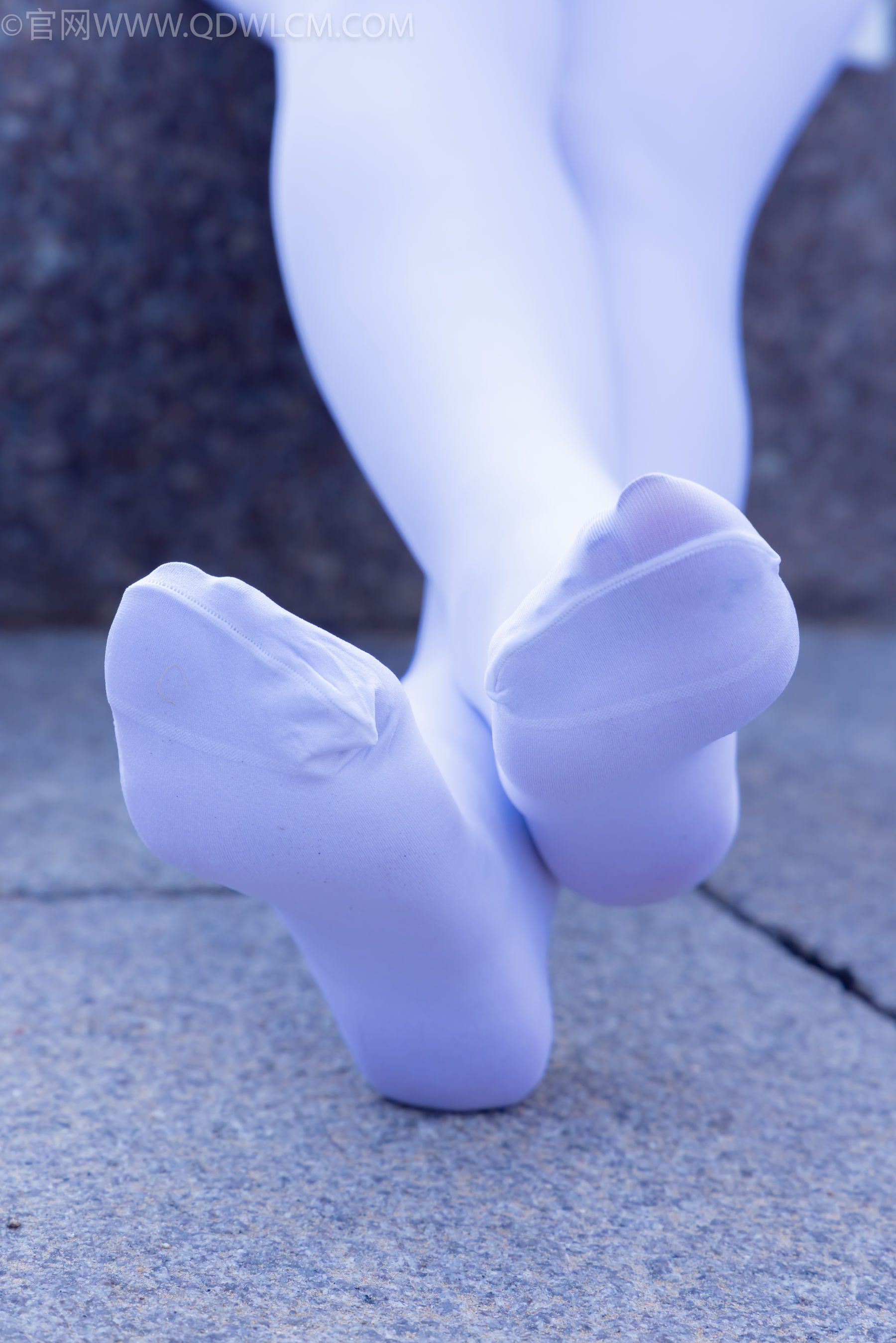 物恋传媒 No.2271 泡泡 -高跟鞋、厚白丝、户外/(261P)