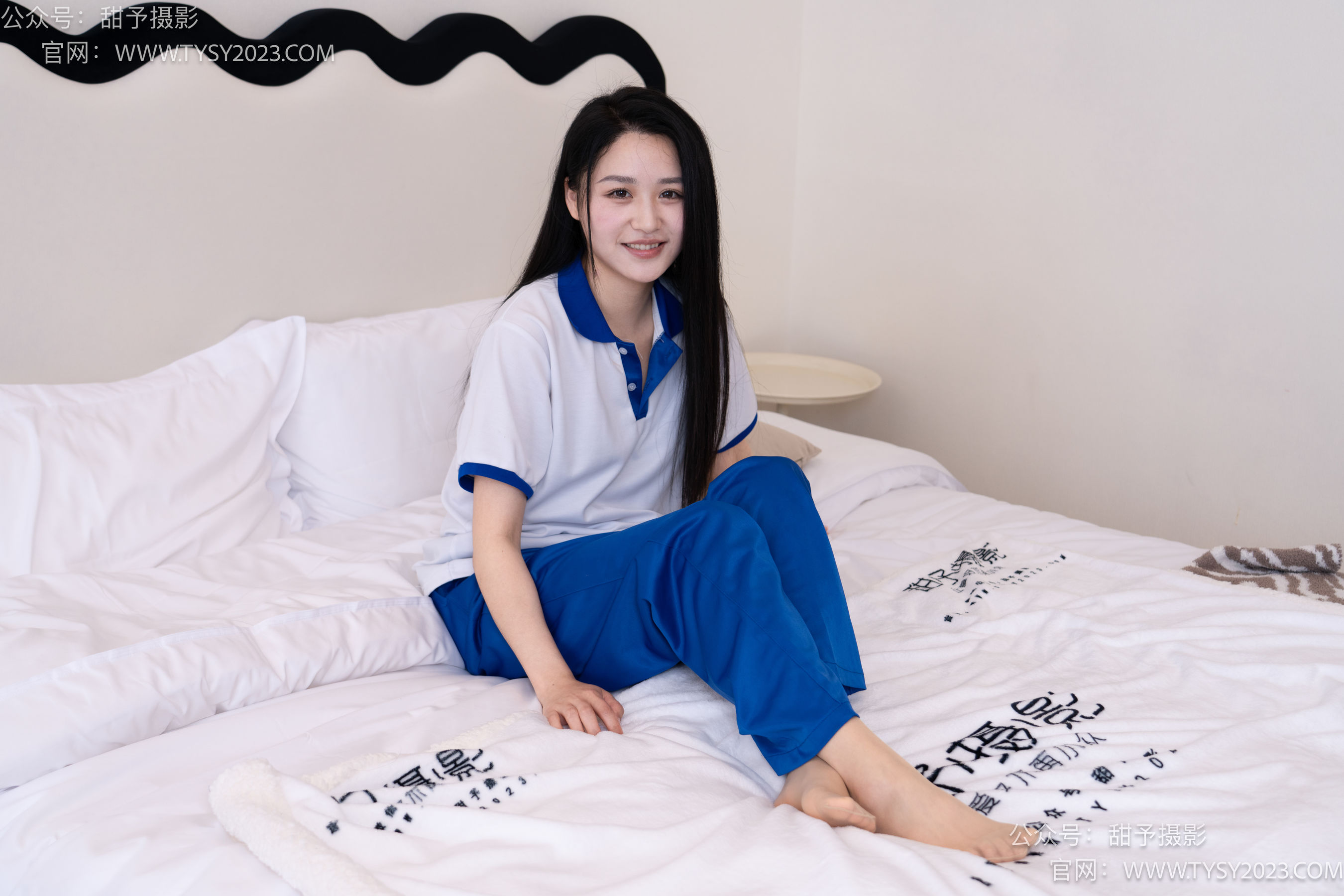 甜予摄影 No.102 澜澜 - 板鞋、白棉袜、肉丝（脚尖微加固款）/(126P)