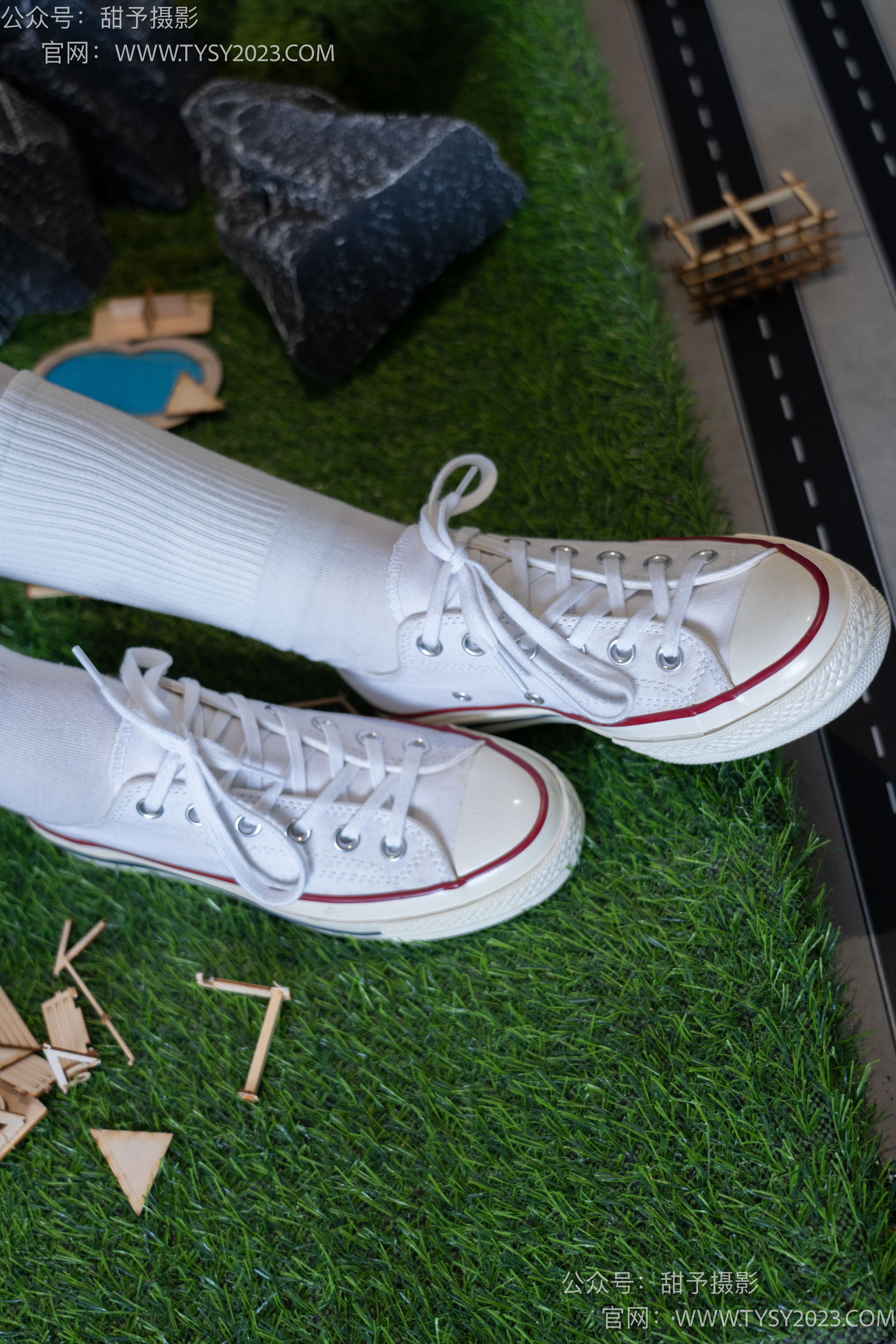 甜予摄影 No.104 璇璇 - 帆布鞋、白棉袜、裸足、小人国剧情/(134P)