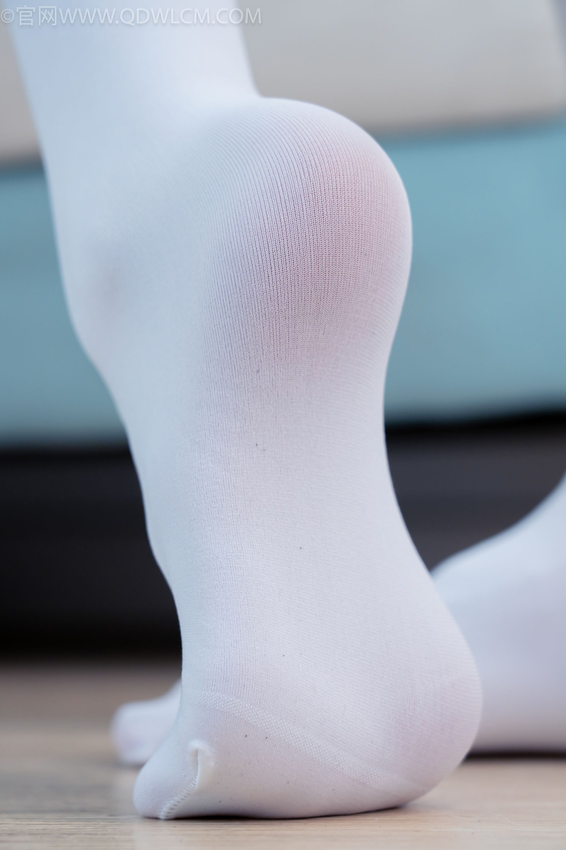 物恋传媒 No.2268 茯苓 -平底鞋、厚白丝、皮筋绑脚老头乐挠脚剧情/(169P)