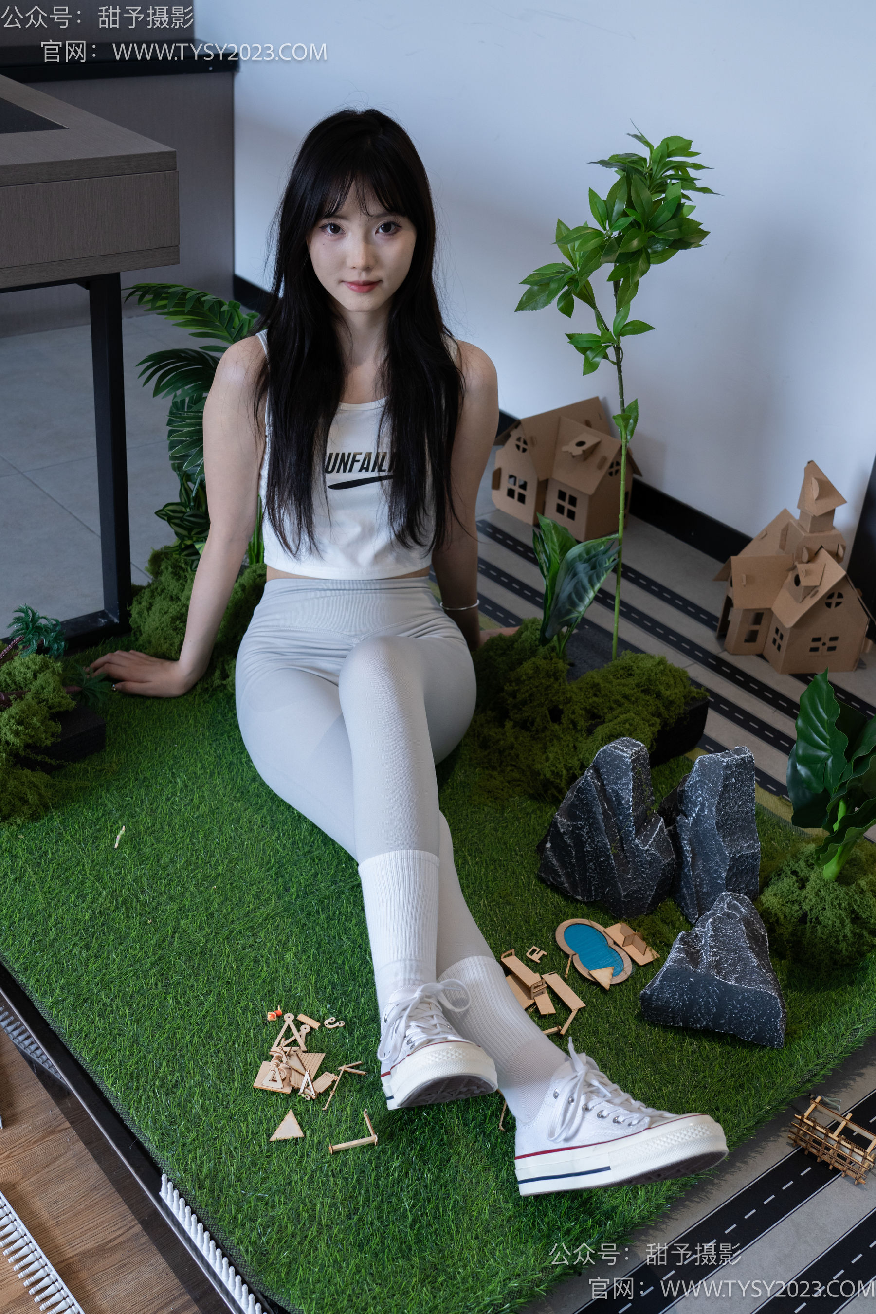 甜予摄影 No.104 璇璇 - 帆布鞋、白棉袜、裸足、小人国剧情/(134P)