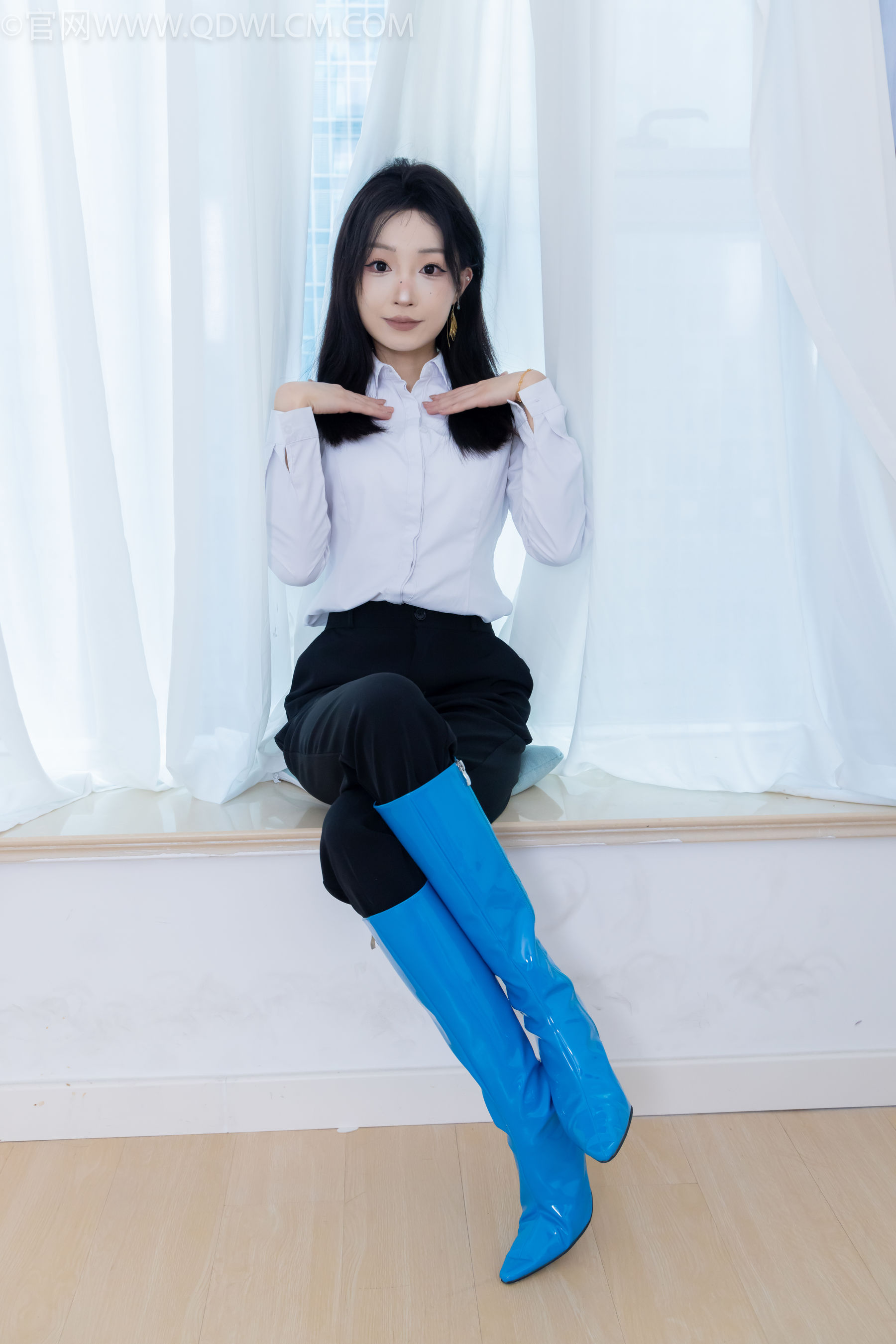 物恋传媒 No.2267 嘟嘟 -高跟长靴、薄黑丝/(238P)