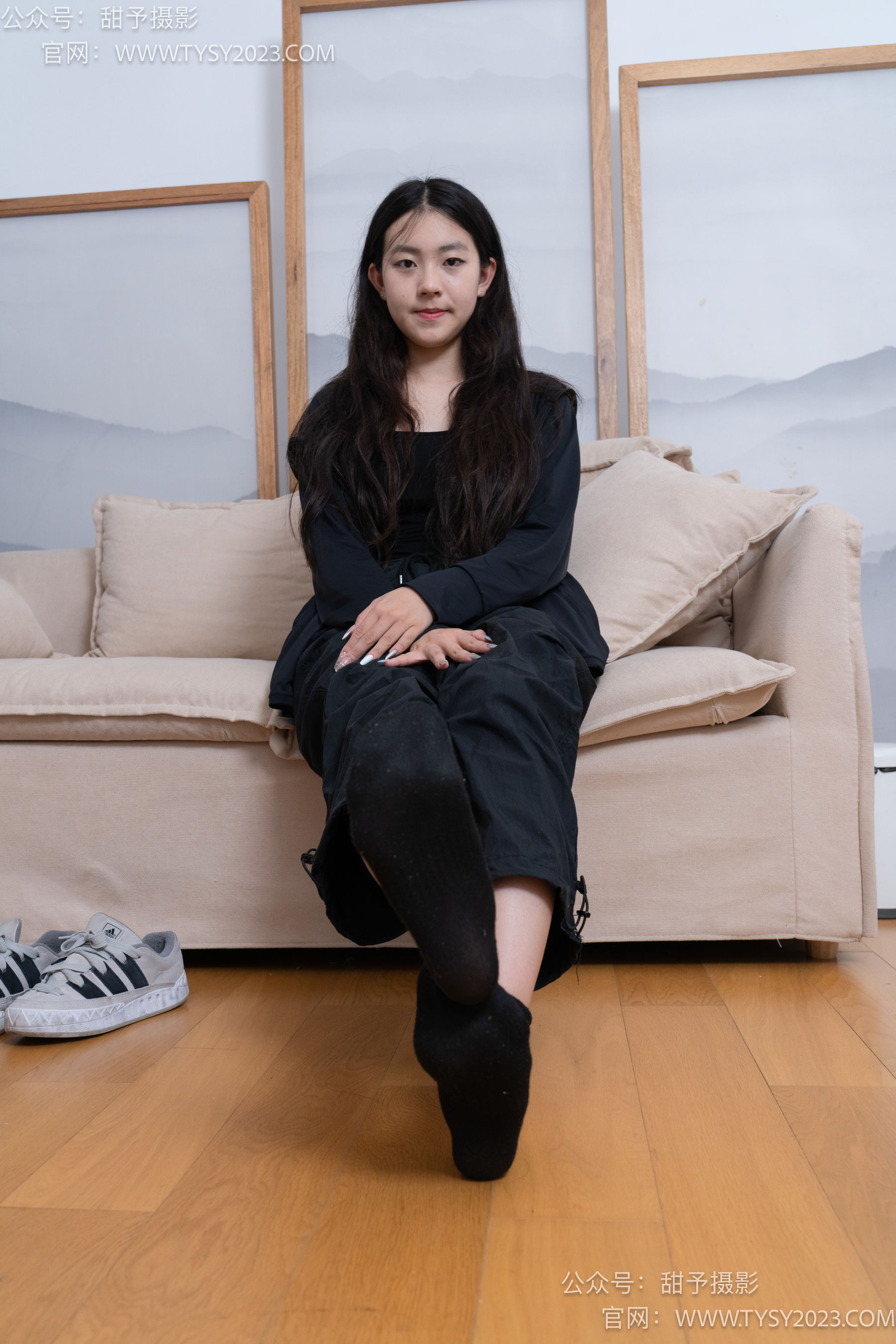 甜予摄影 No.103 小云 - 板鞋、黑棉袜、裸足、剪指甲泡脚剧情/(143P)