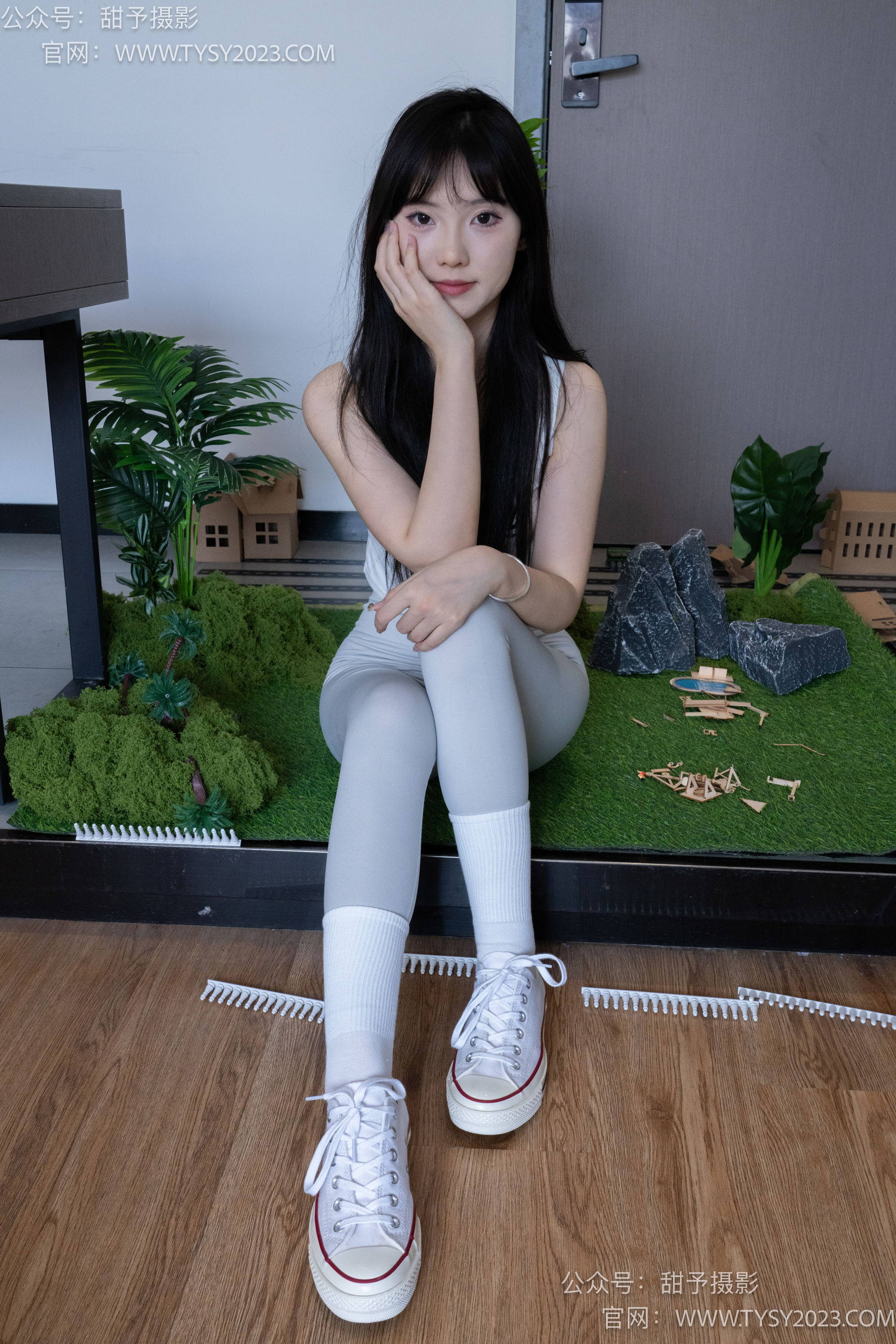 甜予摄影 No.104 璇璇 - 帆布鞋、白棉袜、裸足、小人国剧情/(134P)