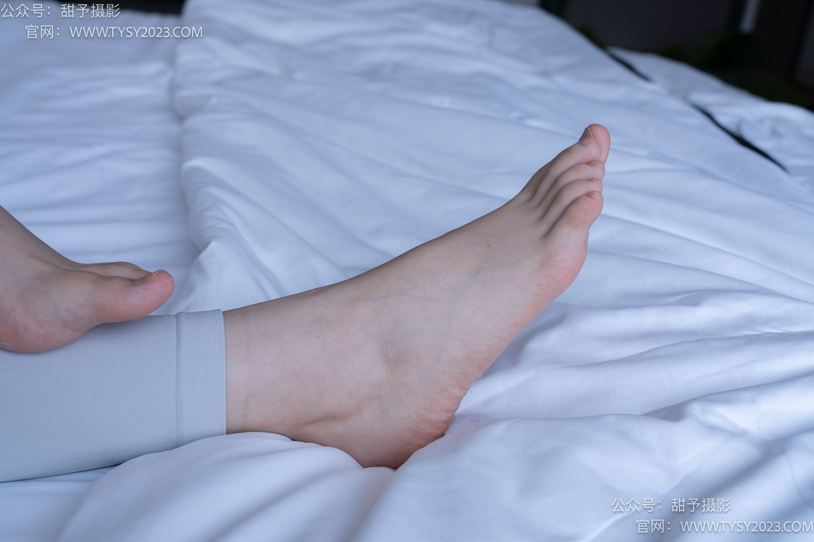 甜予摄影 No.104 璇璇 - 帆布鞋、白棉袜、裸足、小人国剧情/(134P)