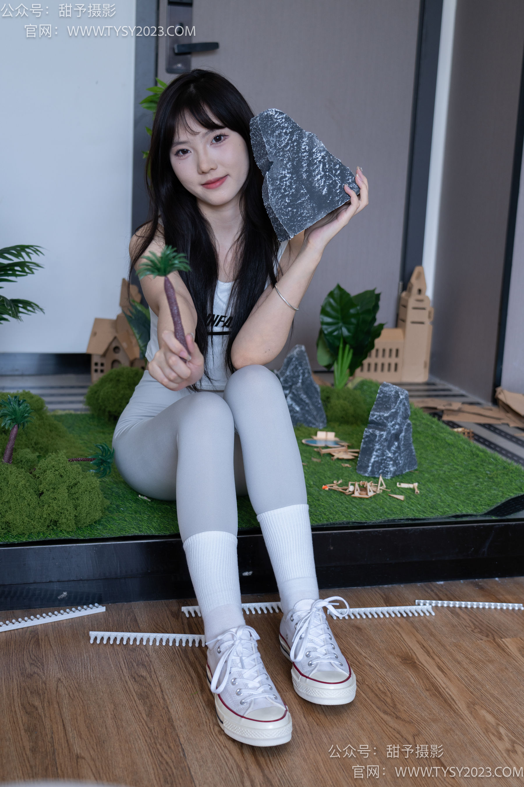 甜予摄影 No.104 璇璇 - 帆布鞋、白棉袜、裸足、小人国剧情/(134P)