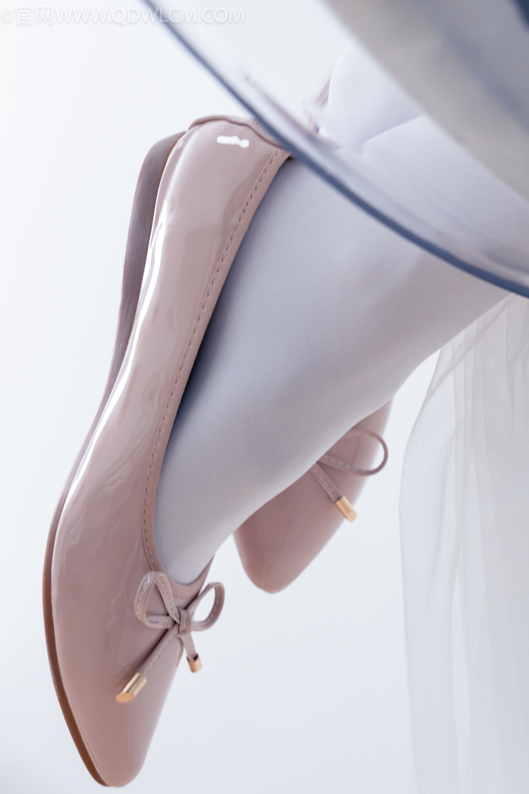 物恋传媒 No.2268 茯苓 -平底鞋、厚白丝、皮筋绑脚老头乐挠脚剧情/(169P)