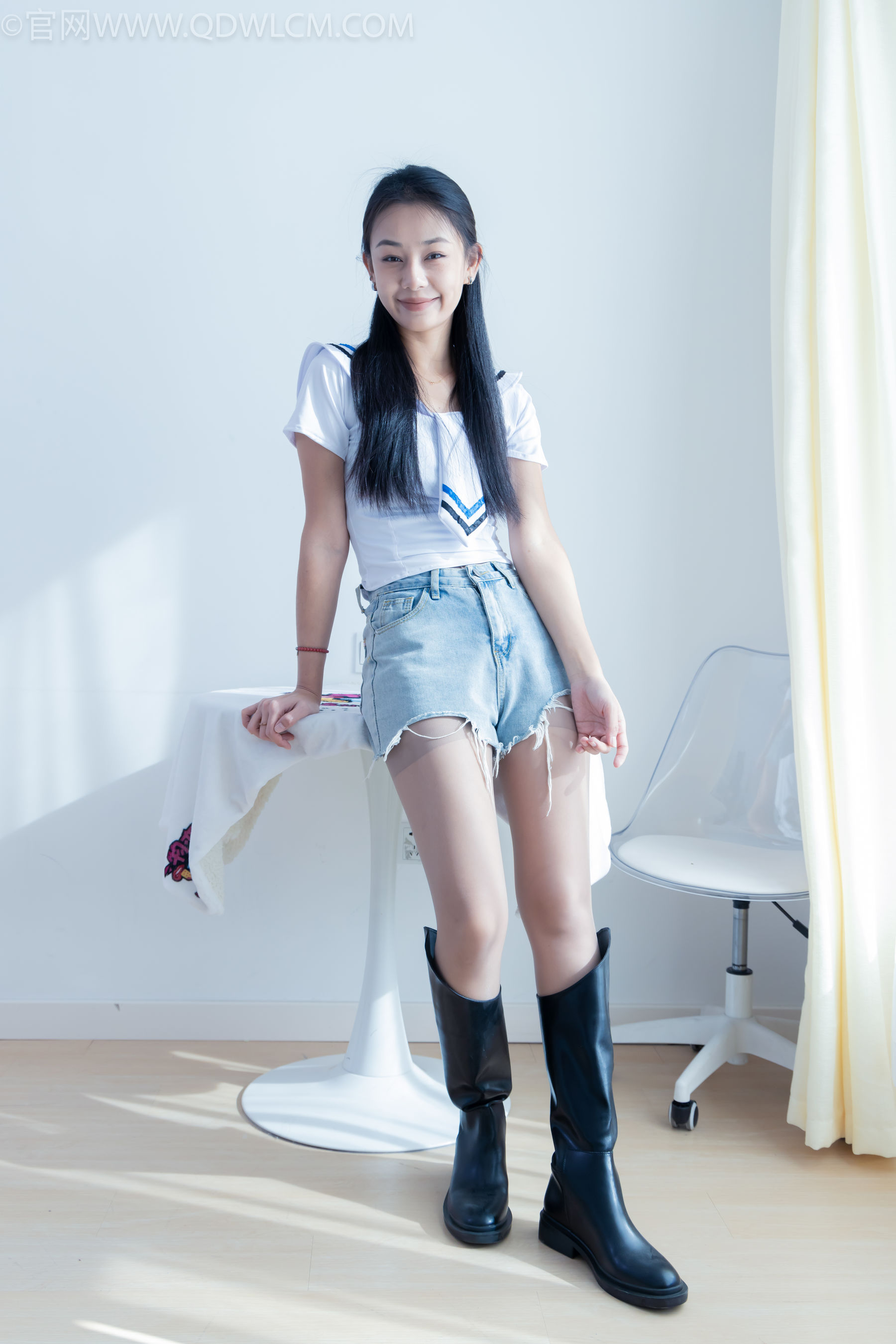 物恋传媒 No.2272 岚岚 -长靴、薄咖丝、薄灰丝/(195P)