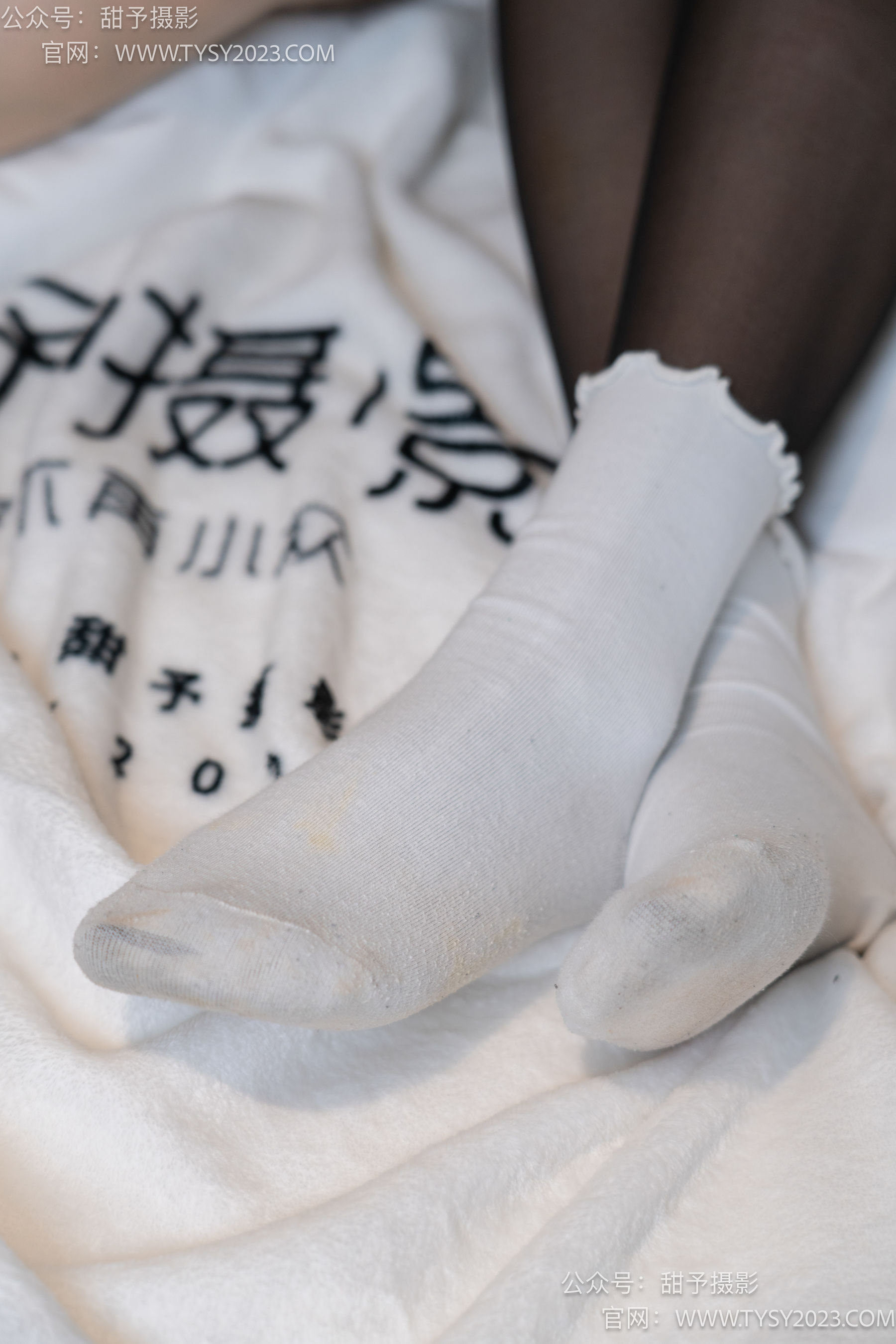 甜予摄影 No.106 齐齐&澜澜 - 皮鞋、板鞋、黑丝、肉丝、白棉袜、脏白棉袜/(145P)