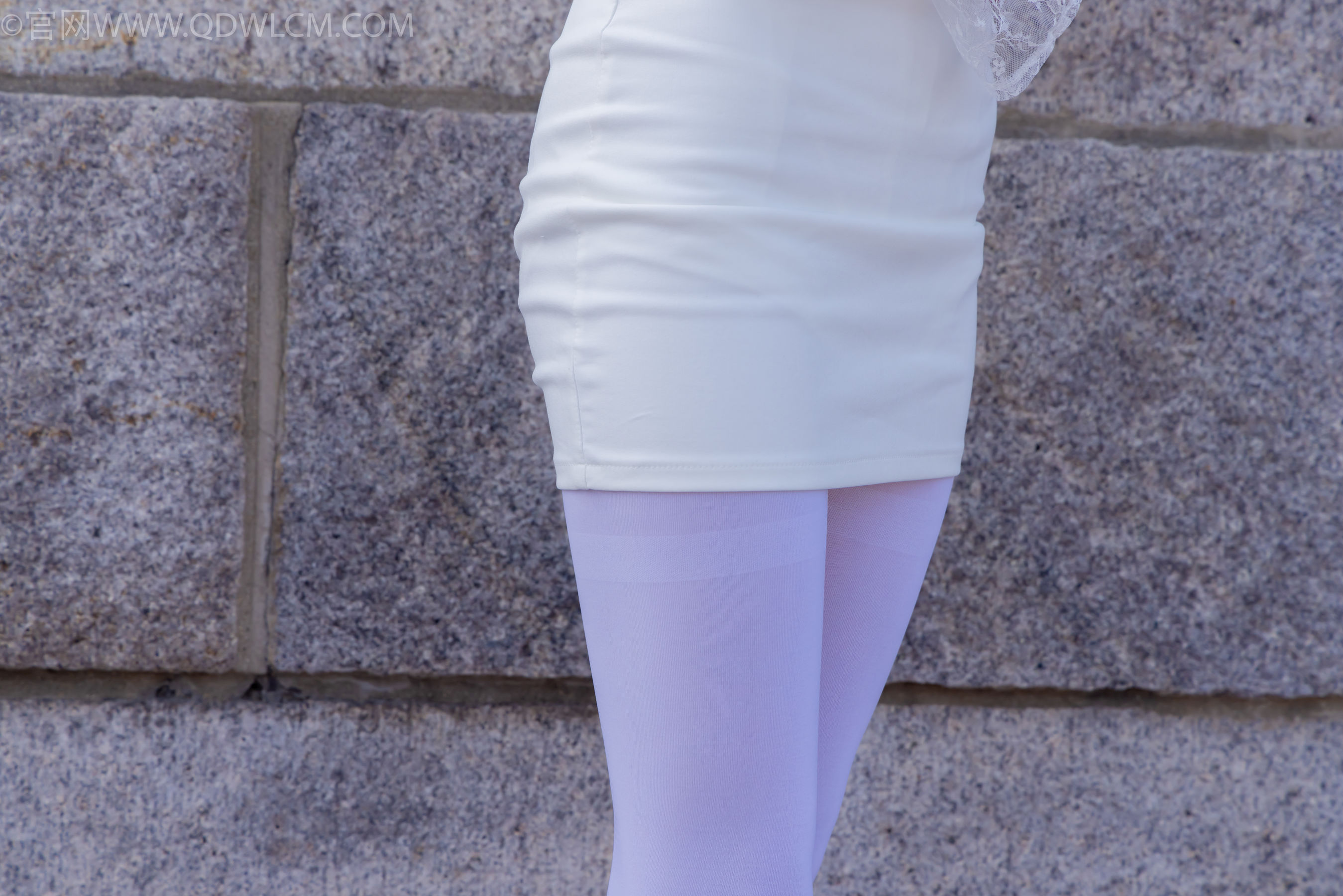 物恋传媒 No.2271 泡泡 -高跟鞋、厚白丝、户外/(261P)