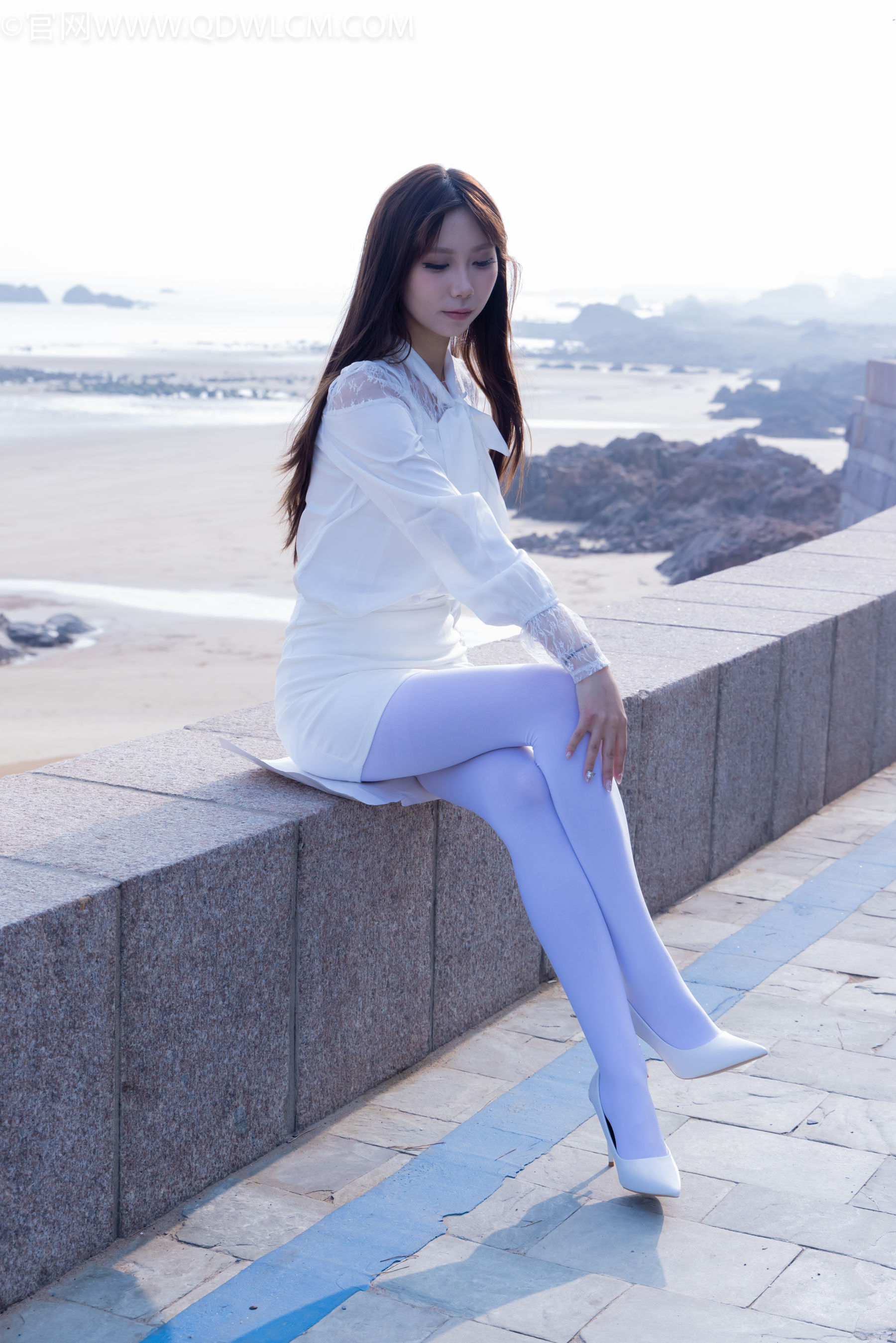 物恋传媒 No.2271 泡泡 -高跟鞋、厚白丝、户外/(261P)