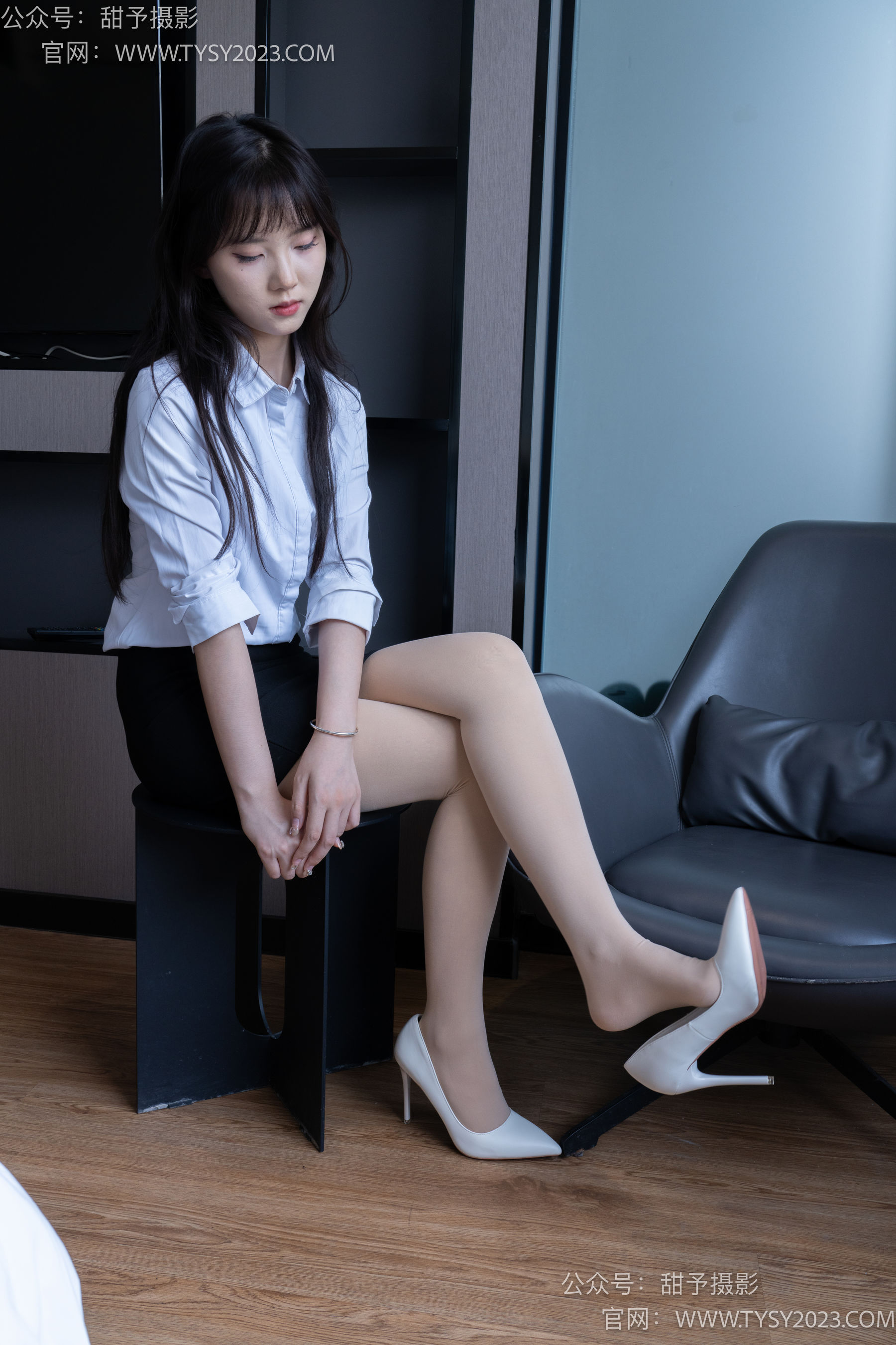 甜予摄影 No.101 璇璇 - OL制服、板鞋、高跟鞋、厚肉丝/(136P)