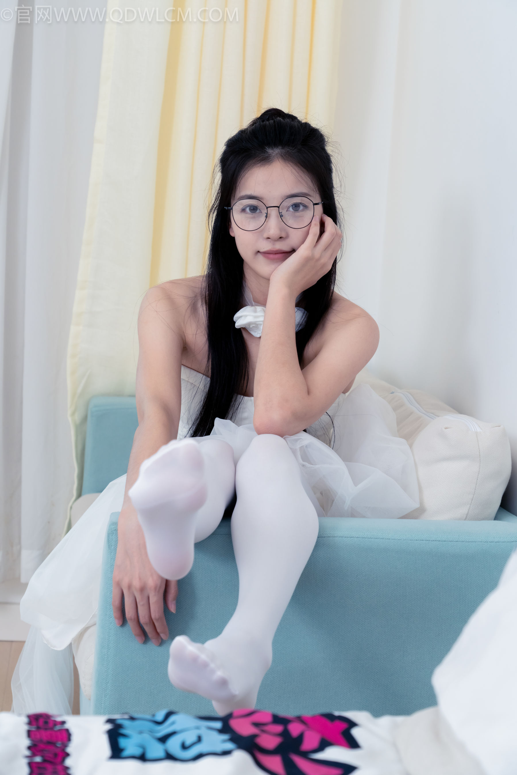 物恋传媒 No.2268 茯苓 -平底鞋、厚白丝、皮筋绑脚老头乐挠脚剧情/(169P)