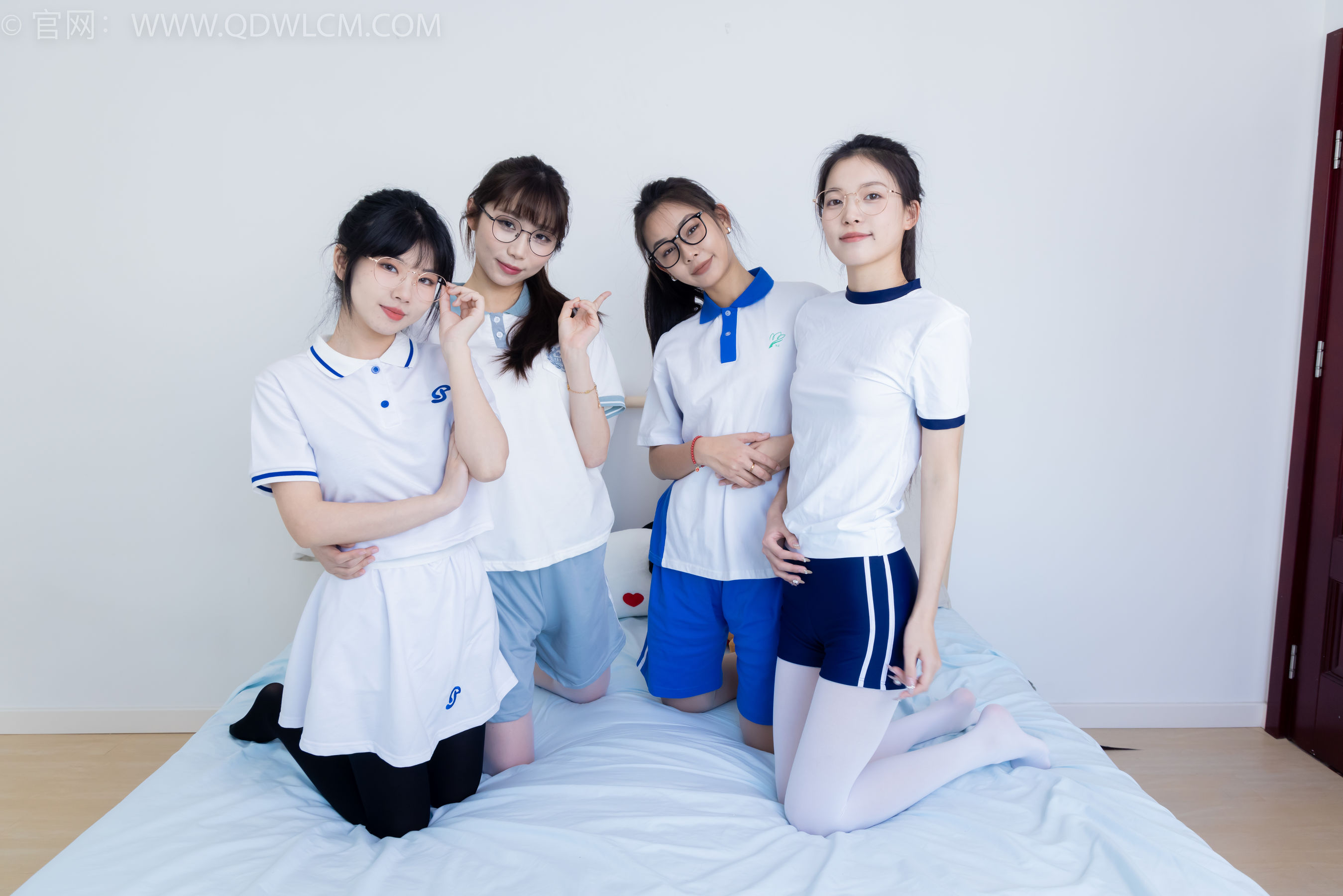 物恋传媒 No.2243 茯苓&岚岚&泡泡&米米 -新春快乐/(190P)