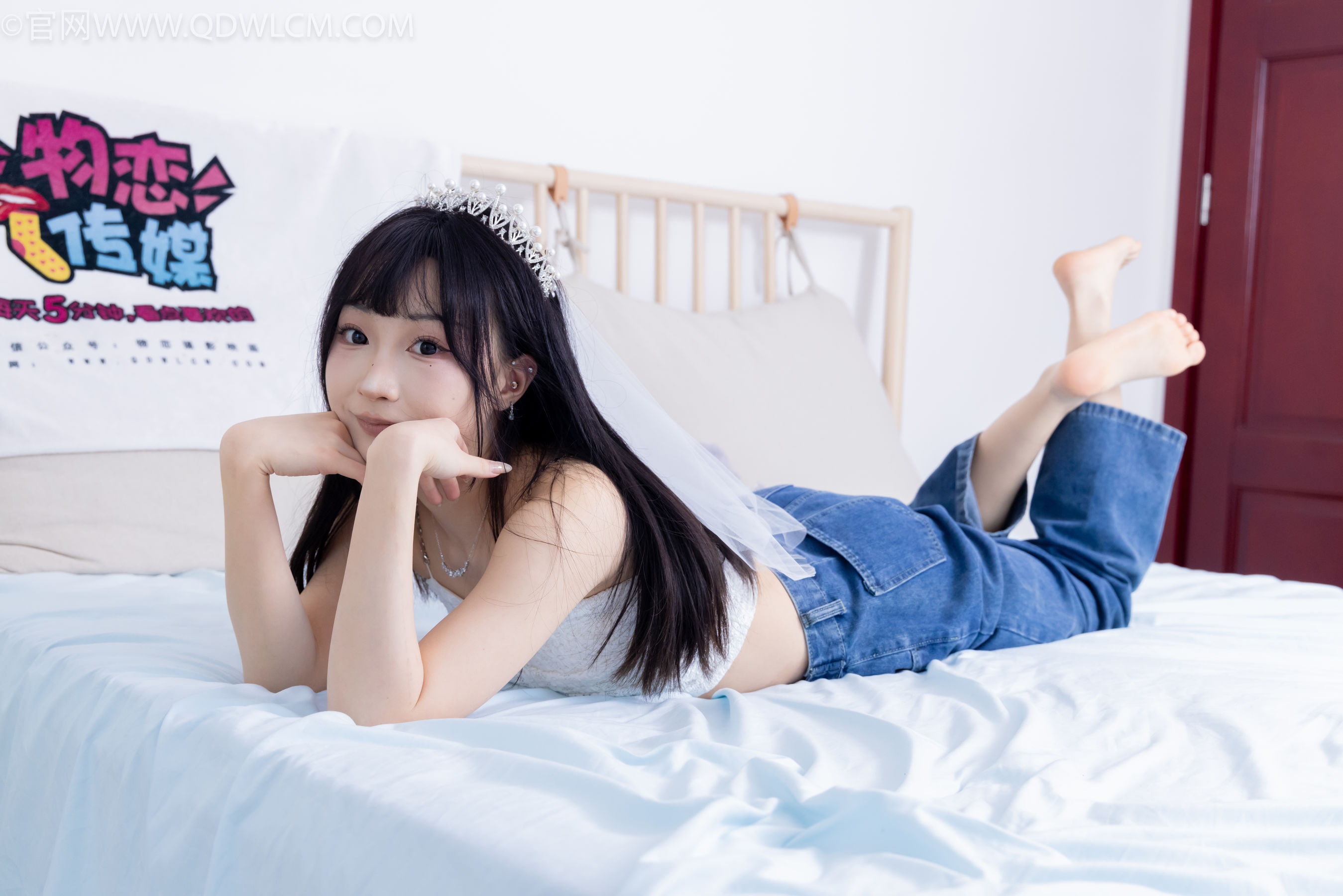 物恋传媒 No.2258 嘟嘟 -板鞋、白棉袜、裸足/(161P)