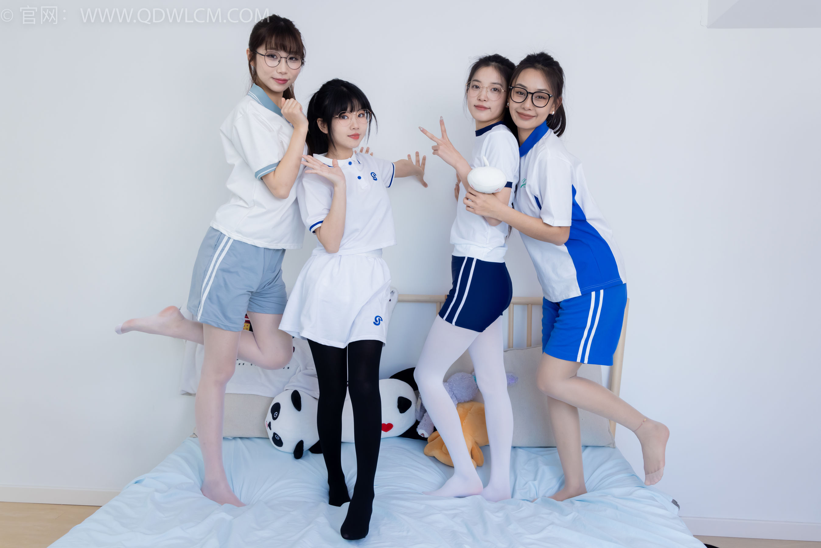 物恋传媒 No.2243 茯苓&岚岚&泡泡&米米 -新春快乐/(190P)