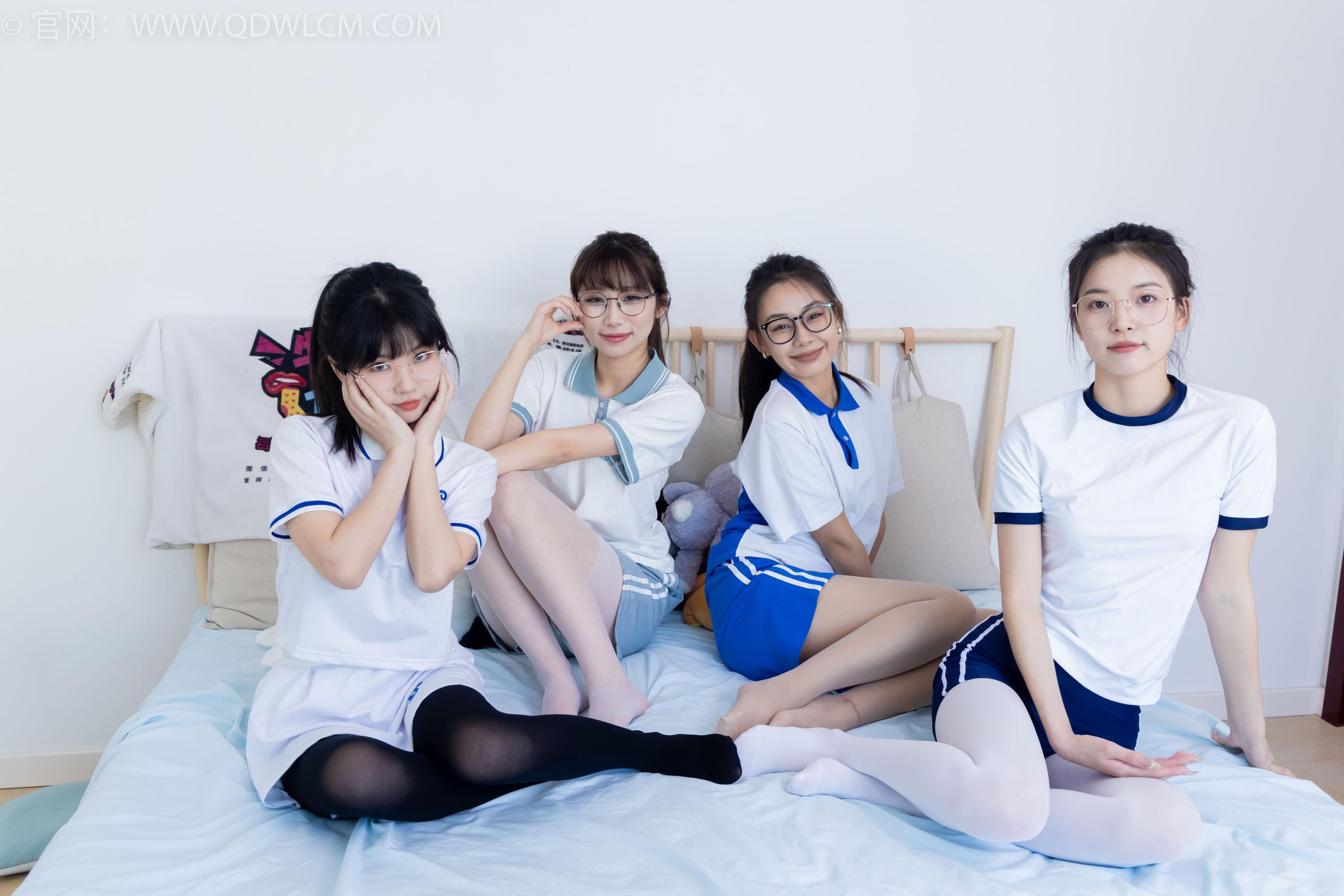 物恋传媒 No.2243 茯苓&岚岚&泡泡&米米 -新春快乐/(190P)