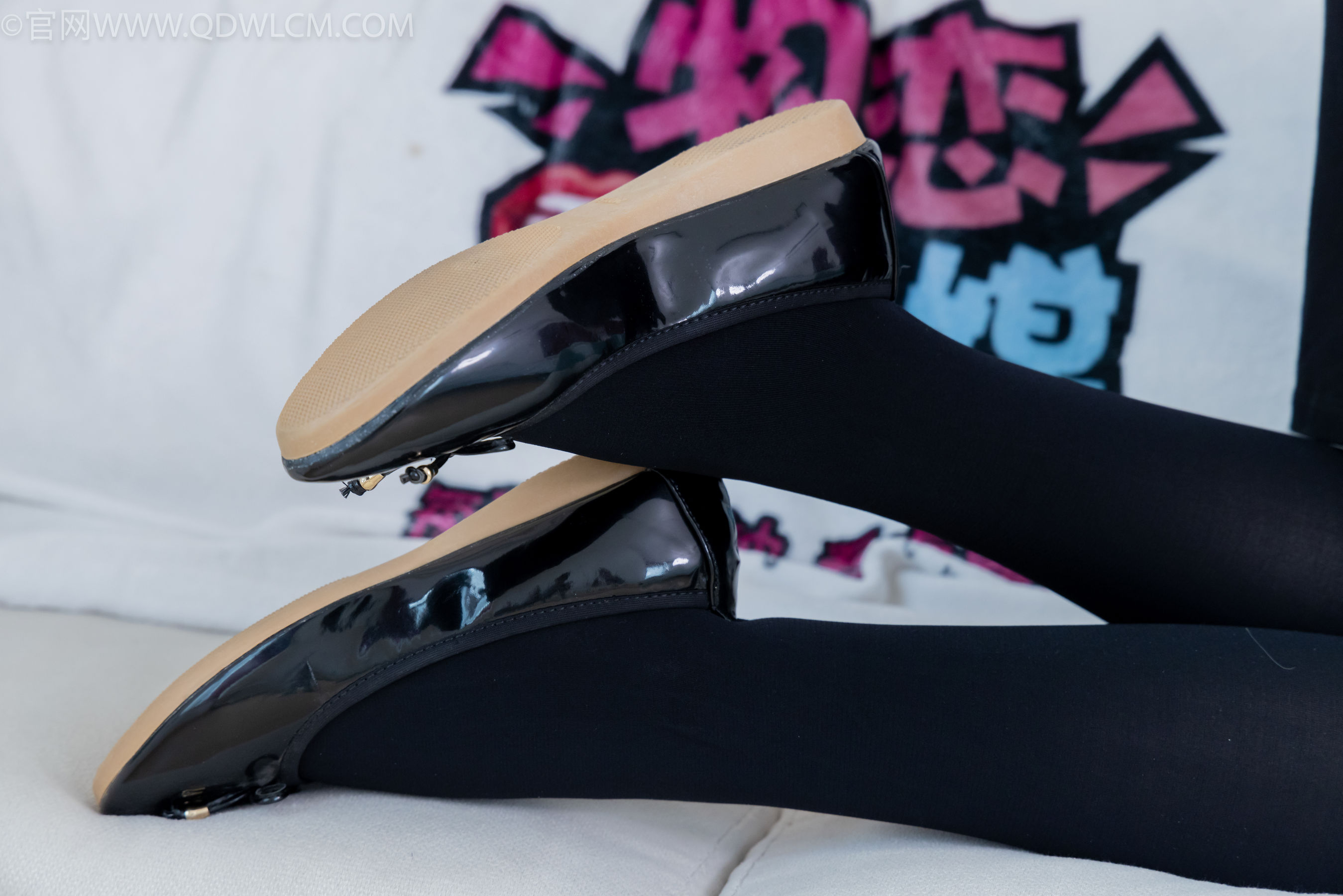 物恋传媒 No.2265 恬恬 -平底鞋、厚黑丝、厚黑丝踩奶油蛋糕剧情/(157P)