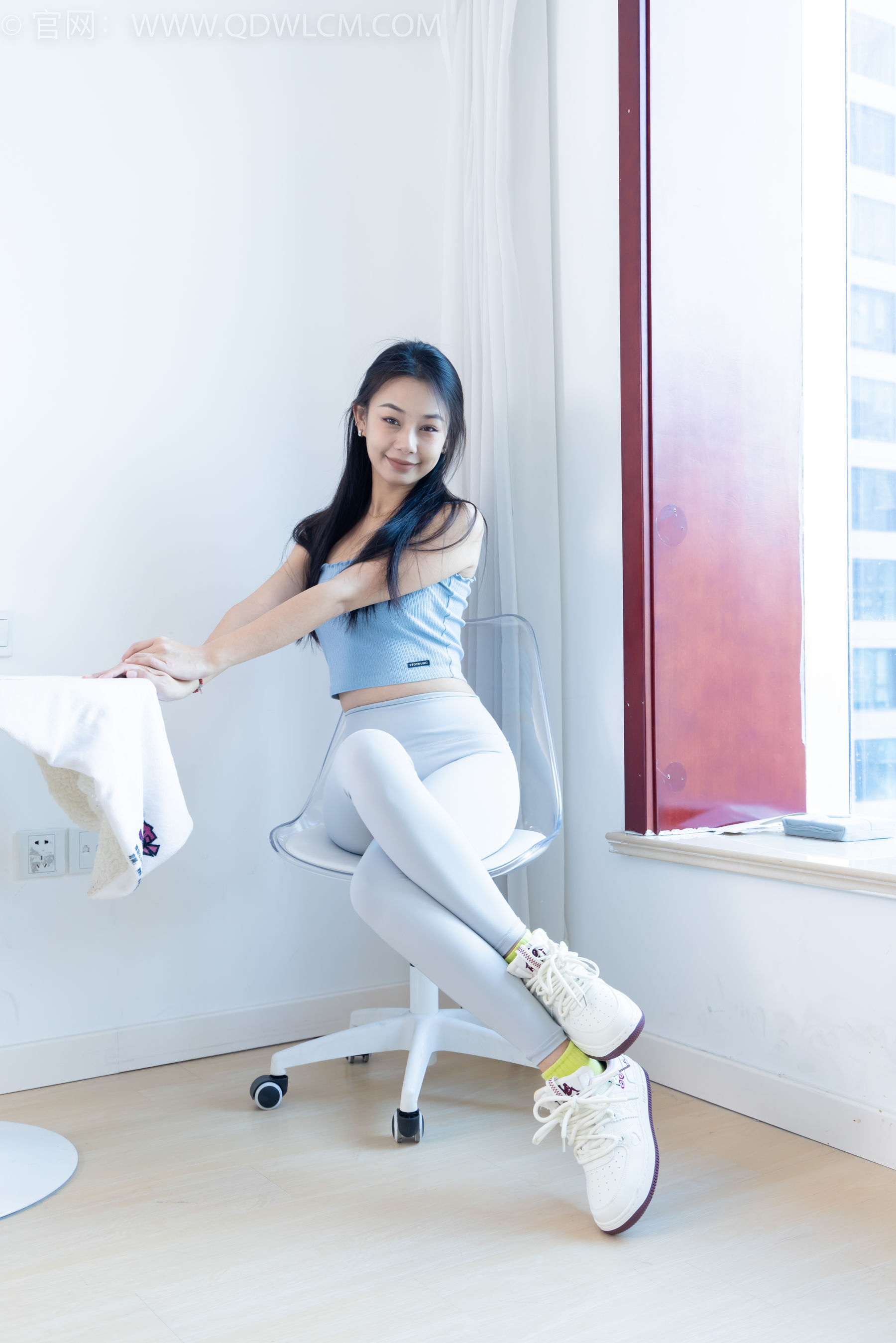 物恋传媒 No.2254 岚岚 -瑜伽裤、板鞋、两双棉袜/(160P)