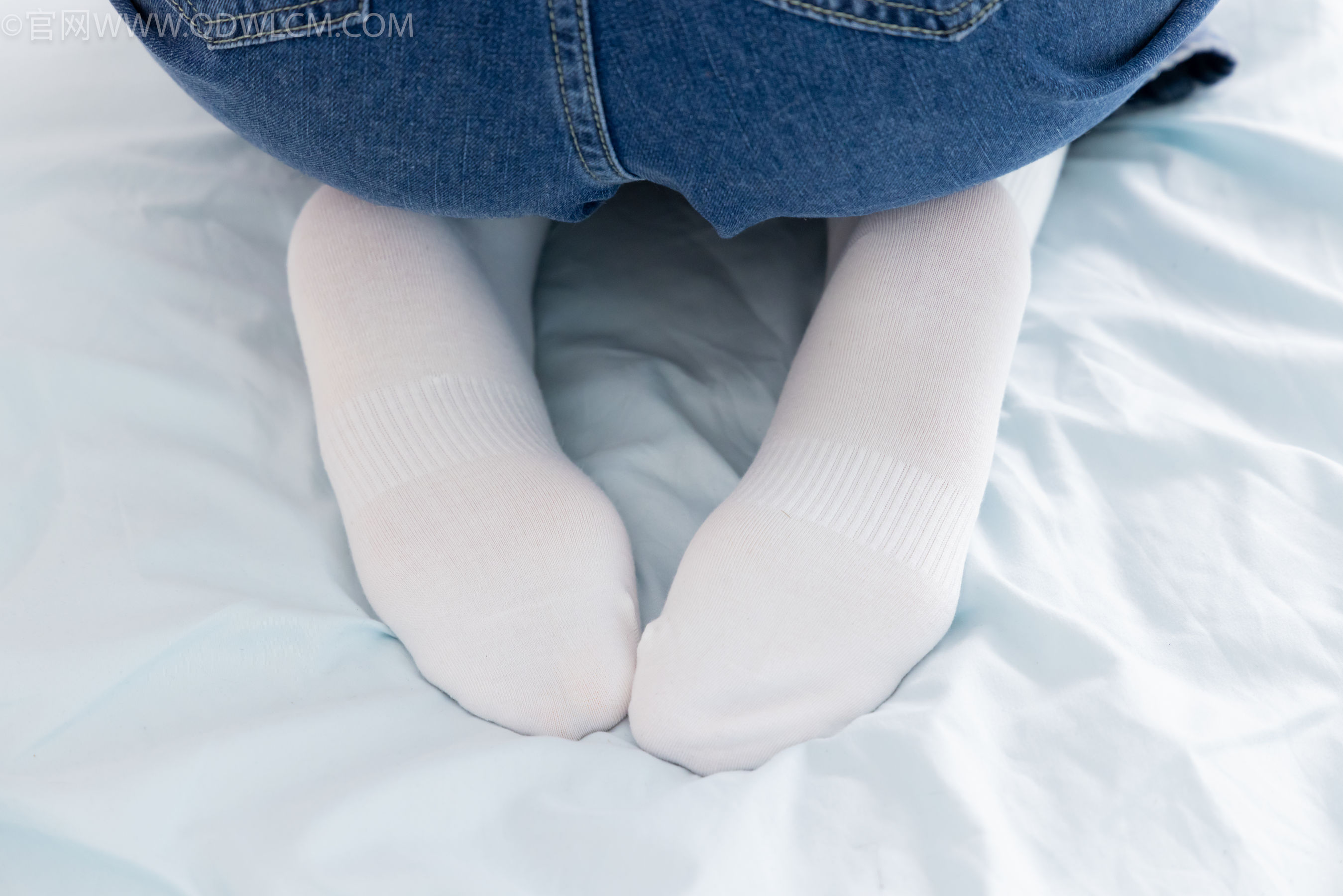 物恋传媒 No.2258 嘟嘟 -板鞋、白棉袜、裸足/(161P)