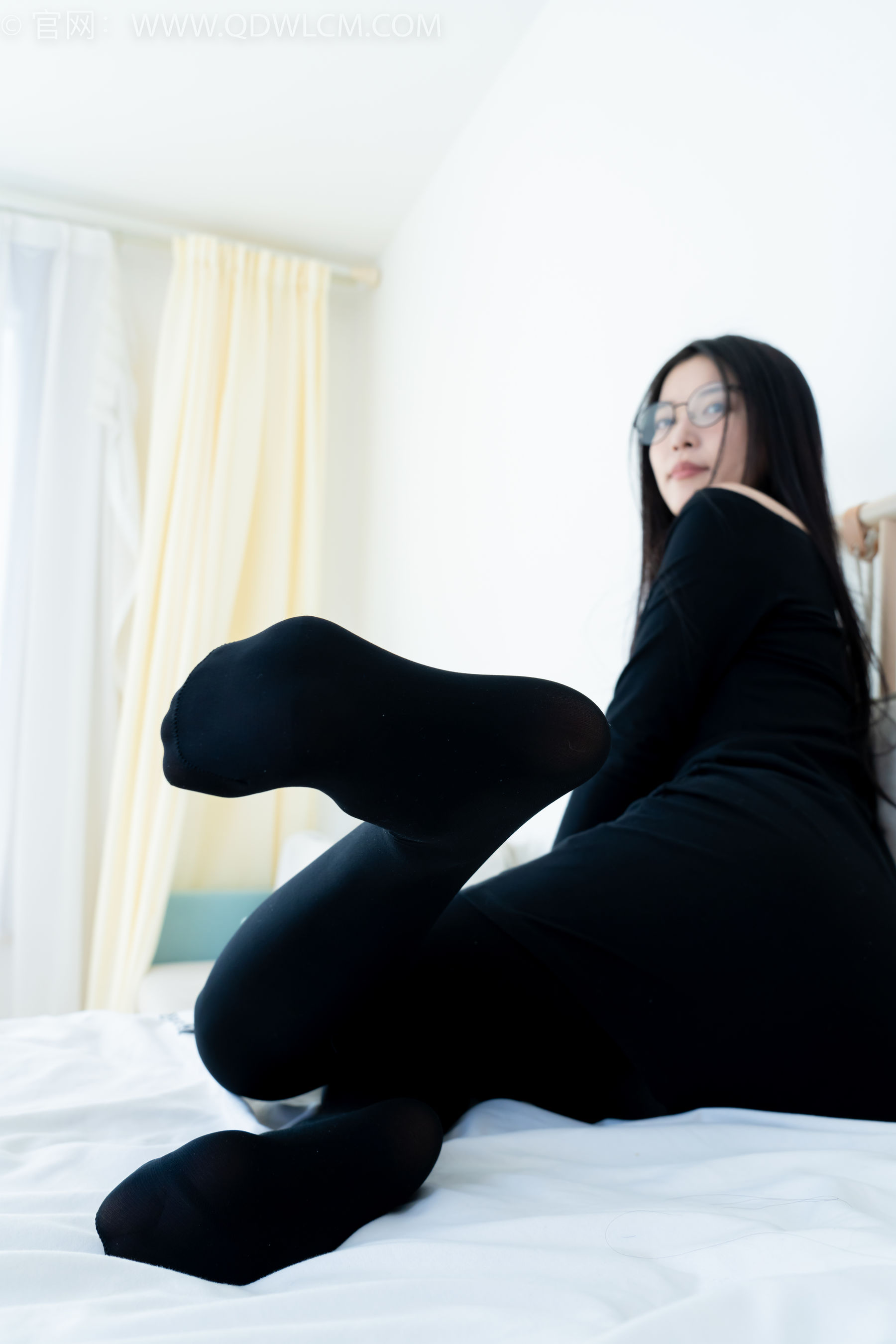 物恋传媒 No.2256 茯苓 -平底鞋、厚肉丝、厚黑丝、皮筋绑脚和挠脚心剧情/(220P)