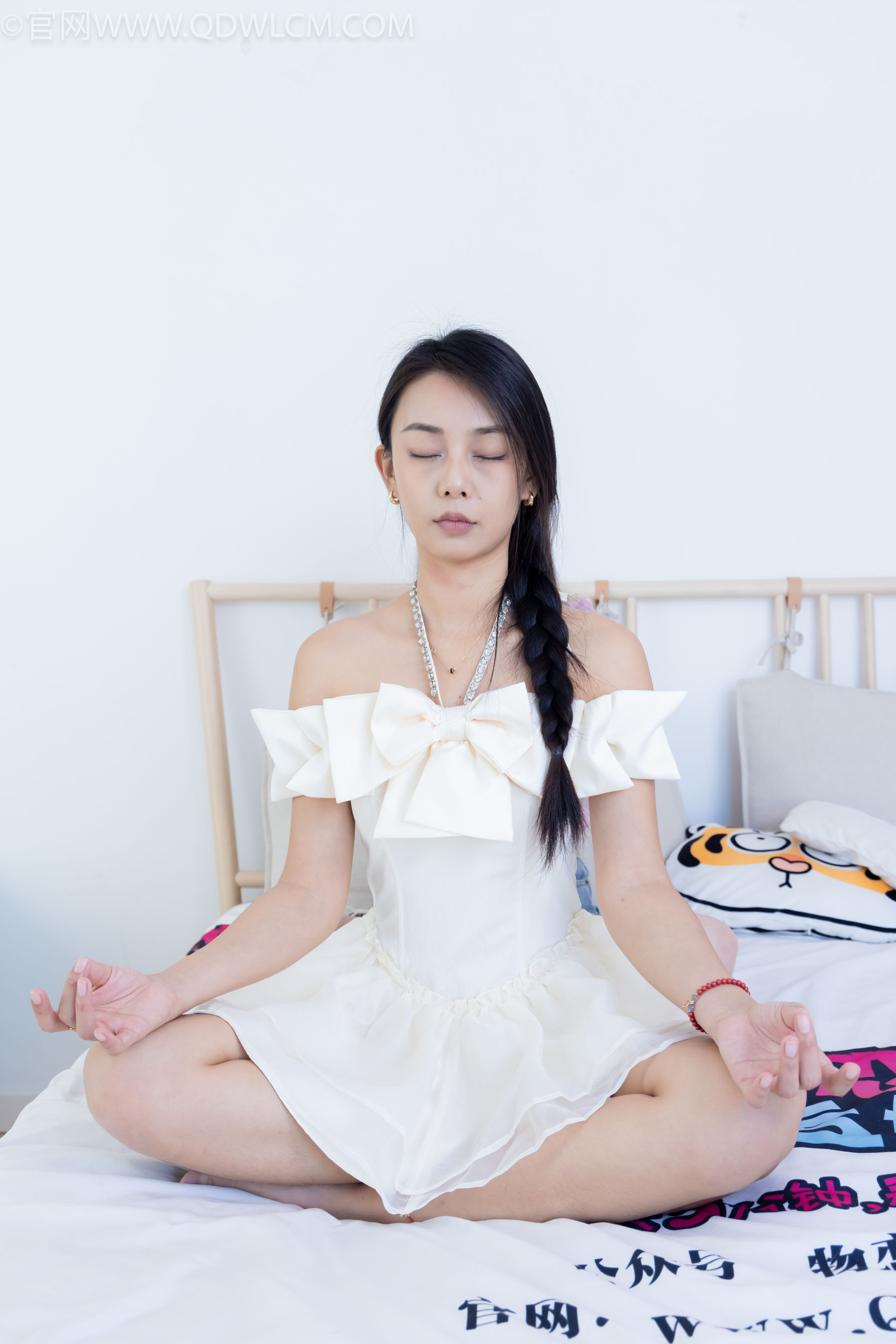 物恋传媒 No.2259 菜菜&岚岚 -平底鞋、高跟鞋、厚黑丝、薄白丝、裸足、运功疗伤剧情/(170P)