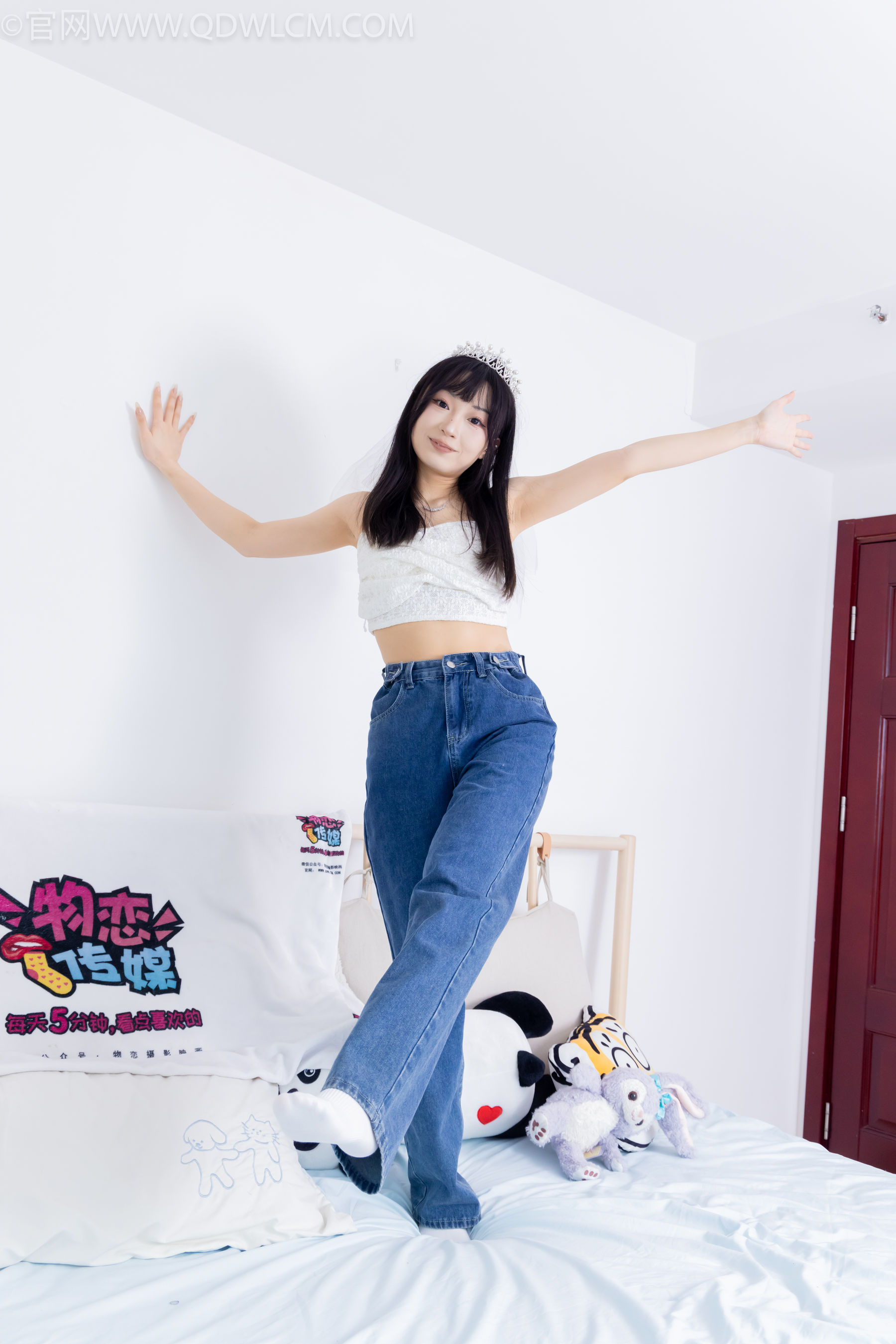 物恋传媒 No.2258 嘟嘟 -板鞋、白棉袜、裸足/(161P)