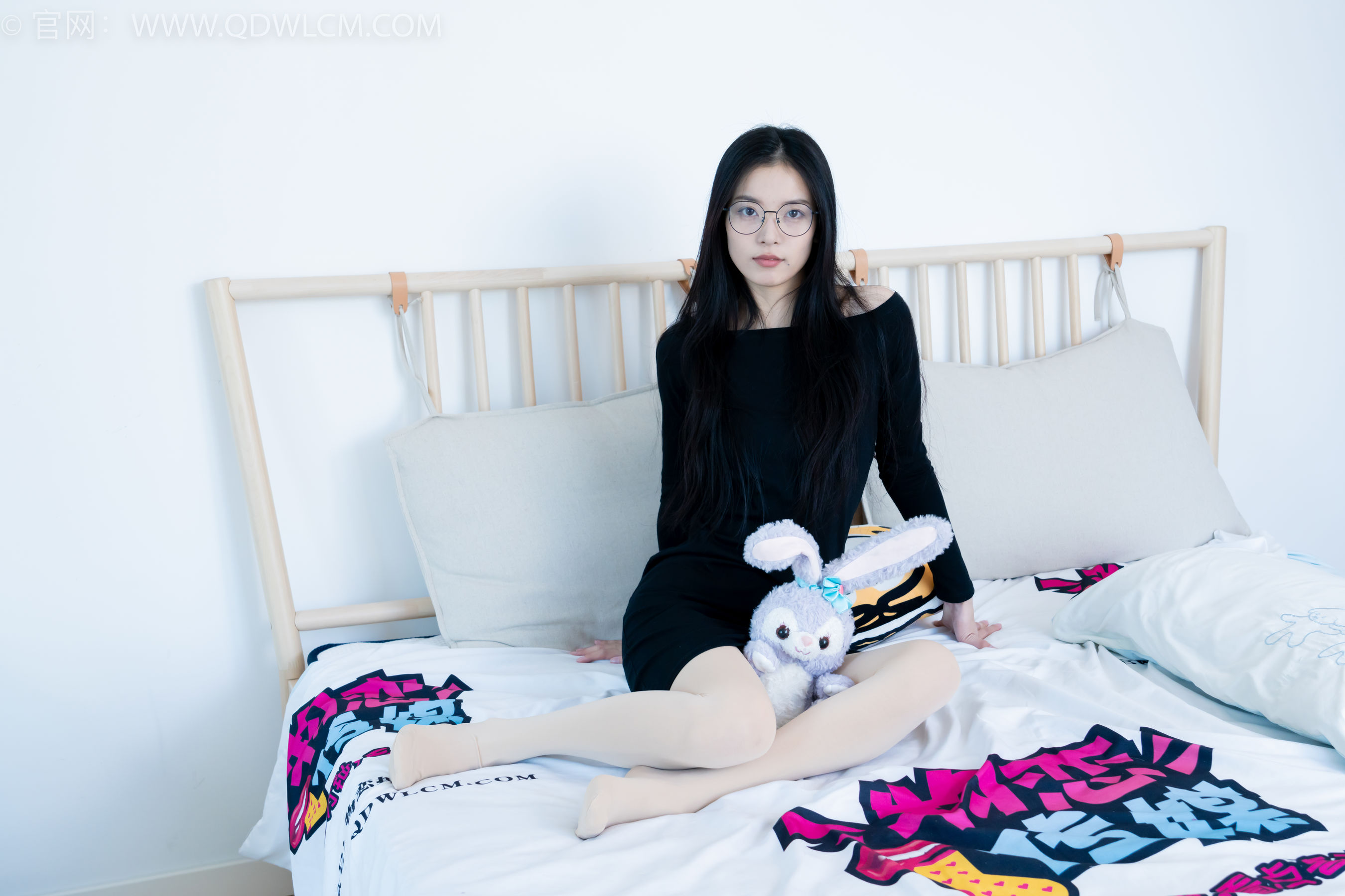 物恋传媒 No.2256 茯苓 -平底鞋、厚肉丝、厚黑丝、皮筋绑脚和挠脚心剧情/(220P)