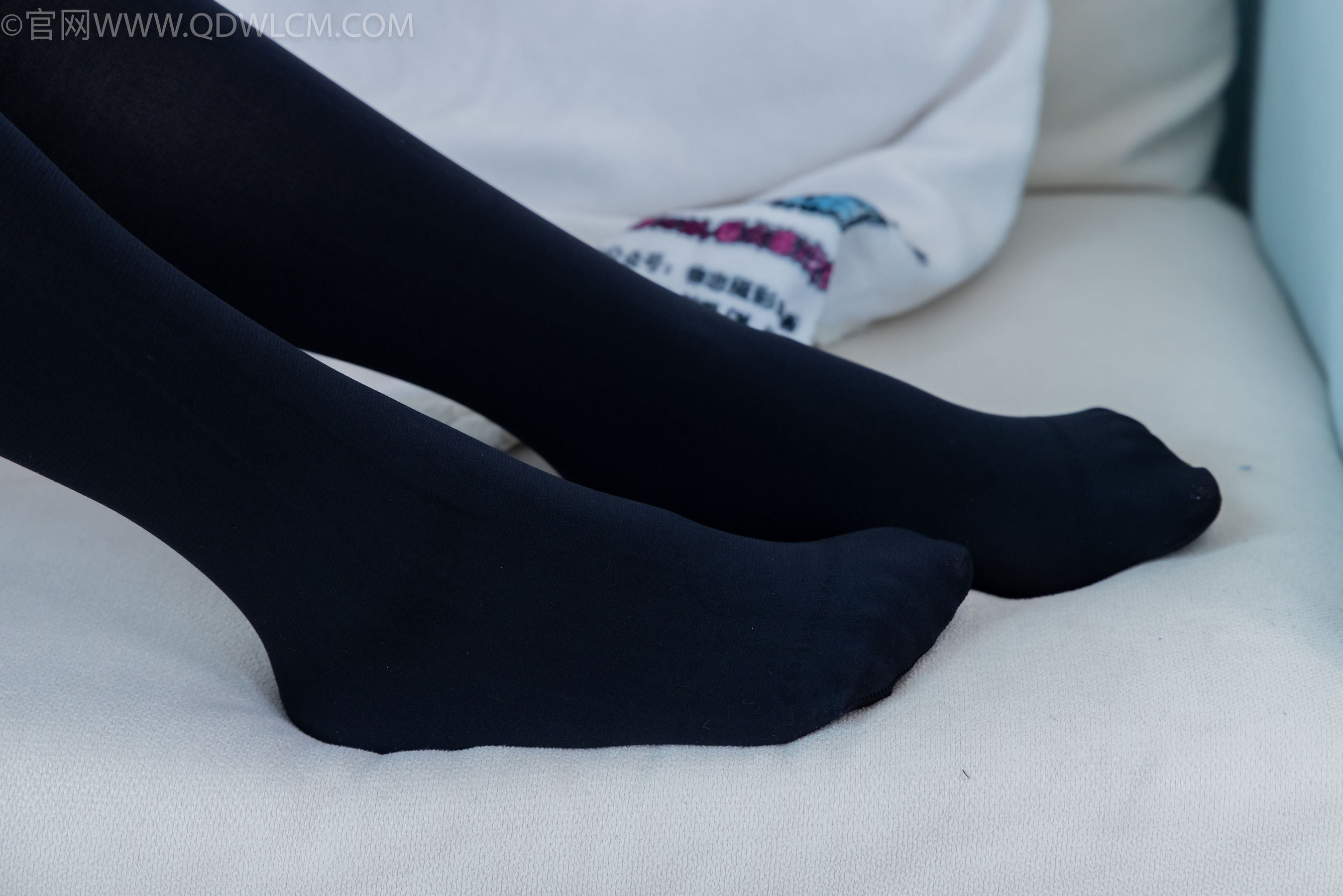 物恋传媒 No.2265 恬恬 -平底鞋、厚黑丝、厚黑丝踩奶油蛋糕剧情/(157P)