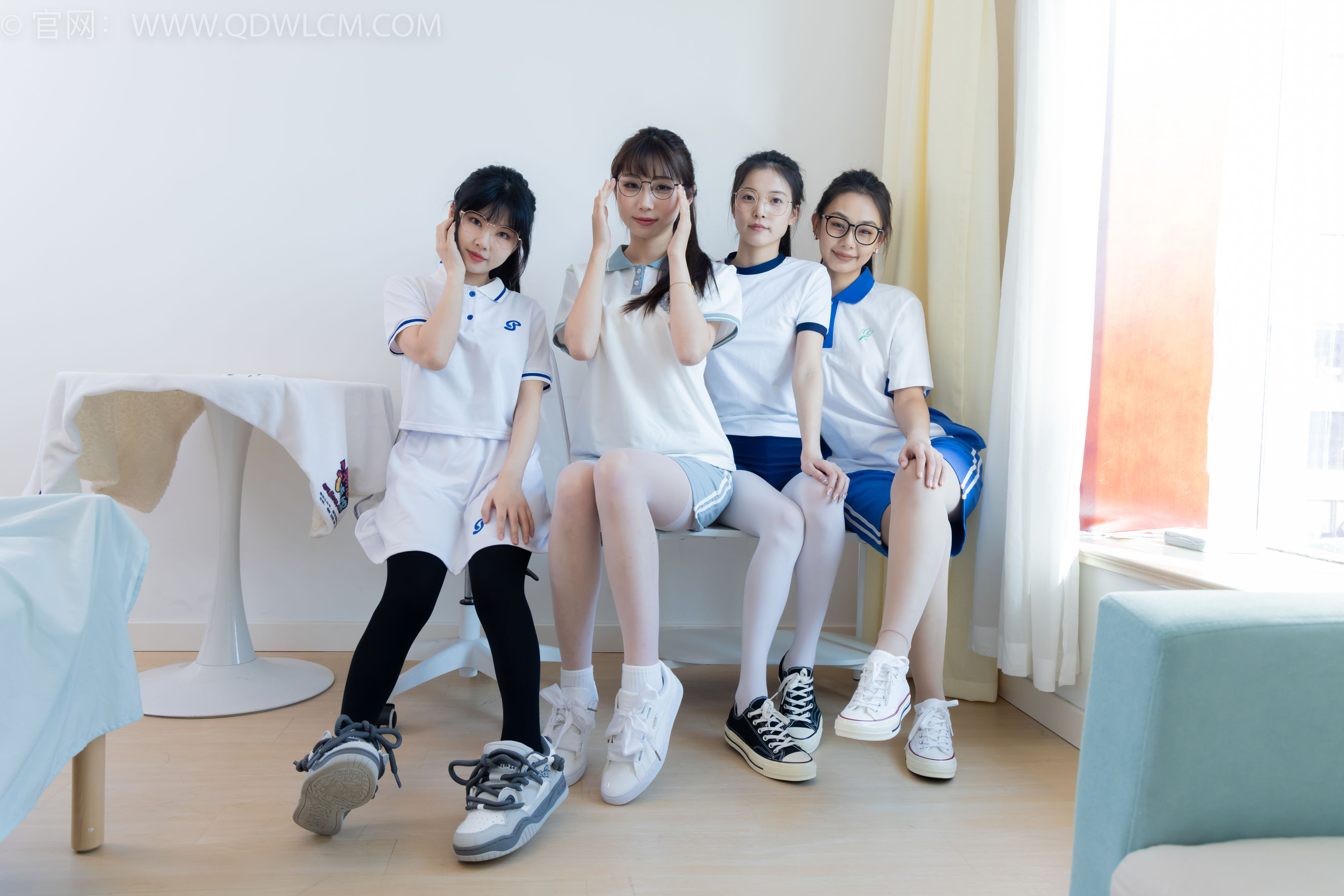 物恋传媒 No.2243 茯苓&岚岚&泡泡&米米 -新春快乐/(190P)