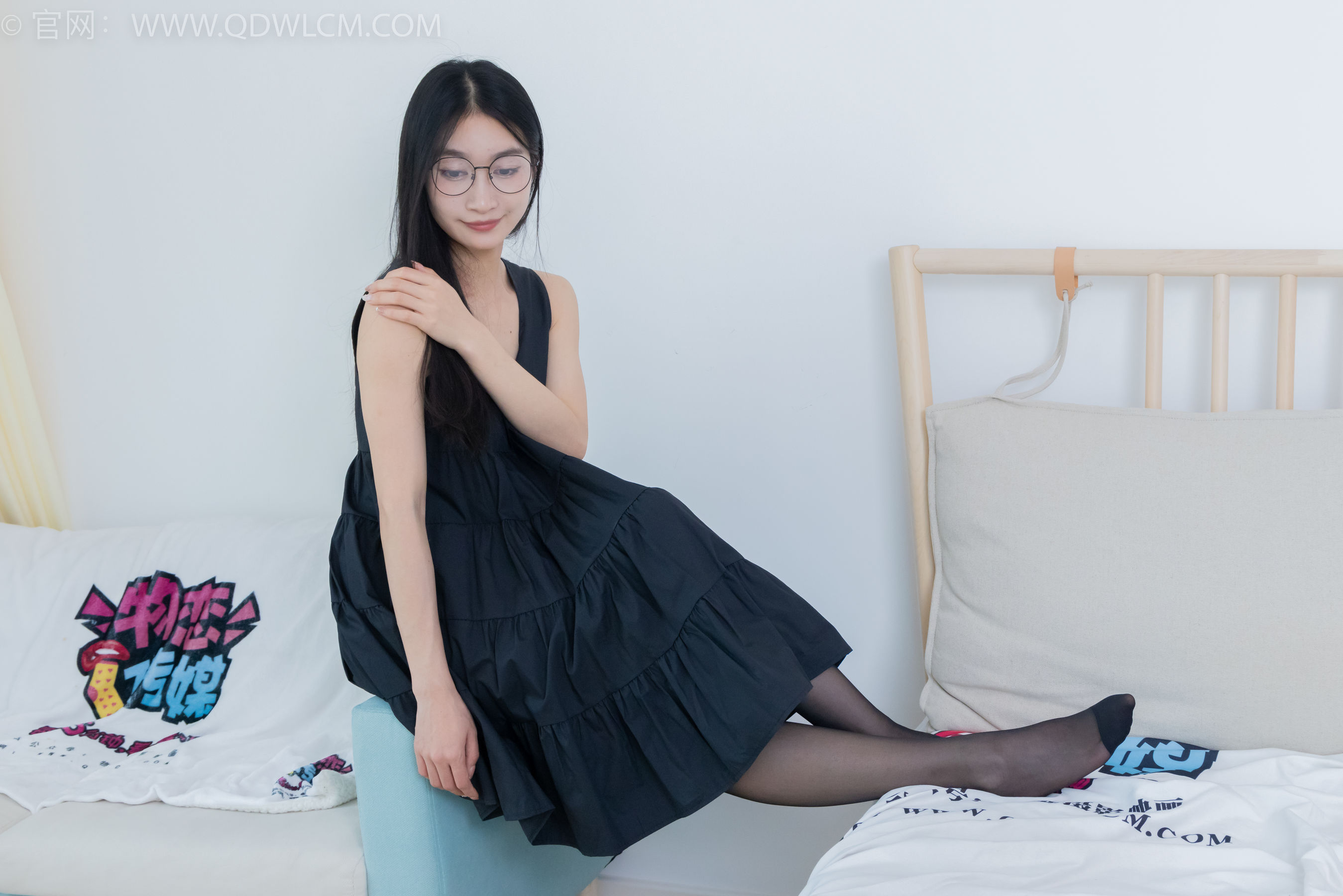 物恋传媒 No.2257 小影 -平底鞋、薄黑丝脚尖加固款/(150P)