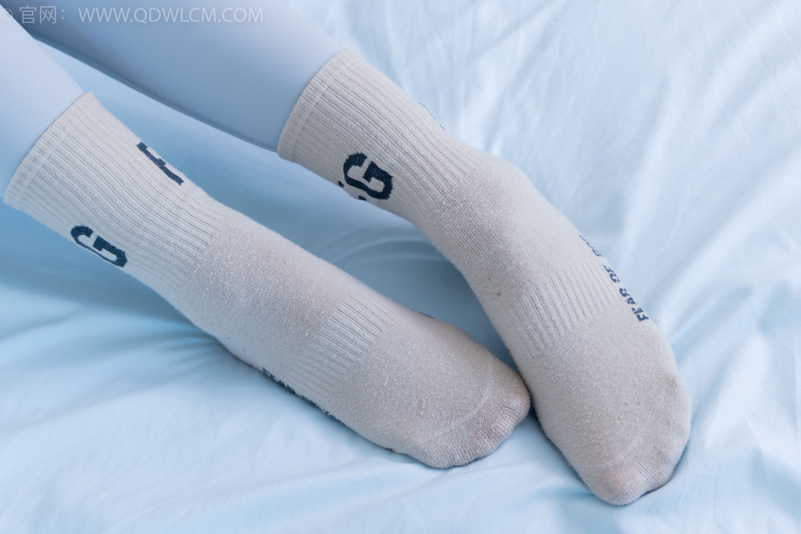 物恋传媒 No.2254 岚岚 -瑜伽裤、板鞋、两双棉袜/(160P)