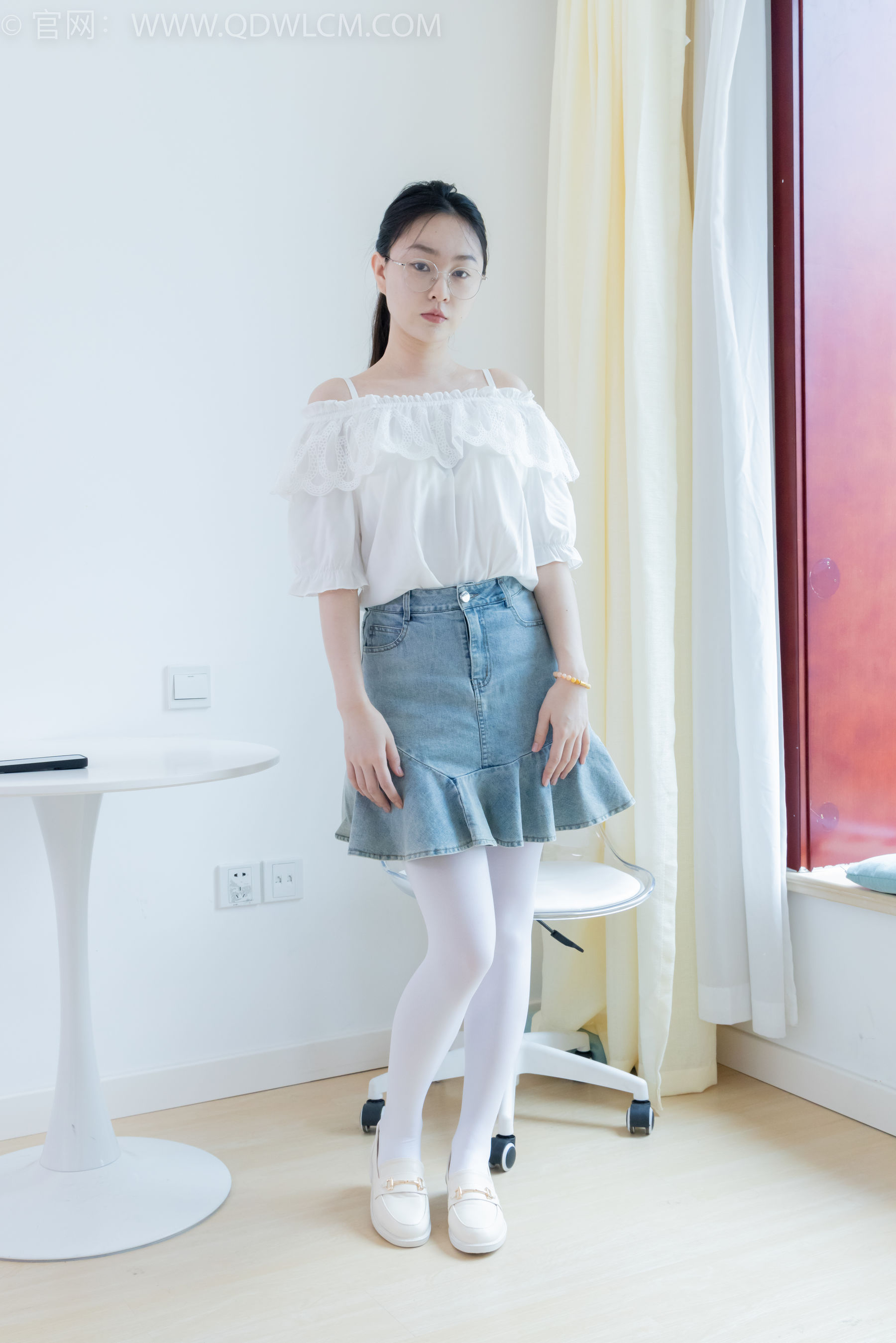 物恋传媒 No.2246 美兔 -皮鞋、厚白丝、皮筋绑脚老头乐挠脚剧情/(150P)