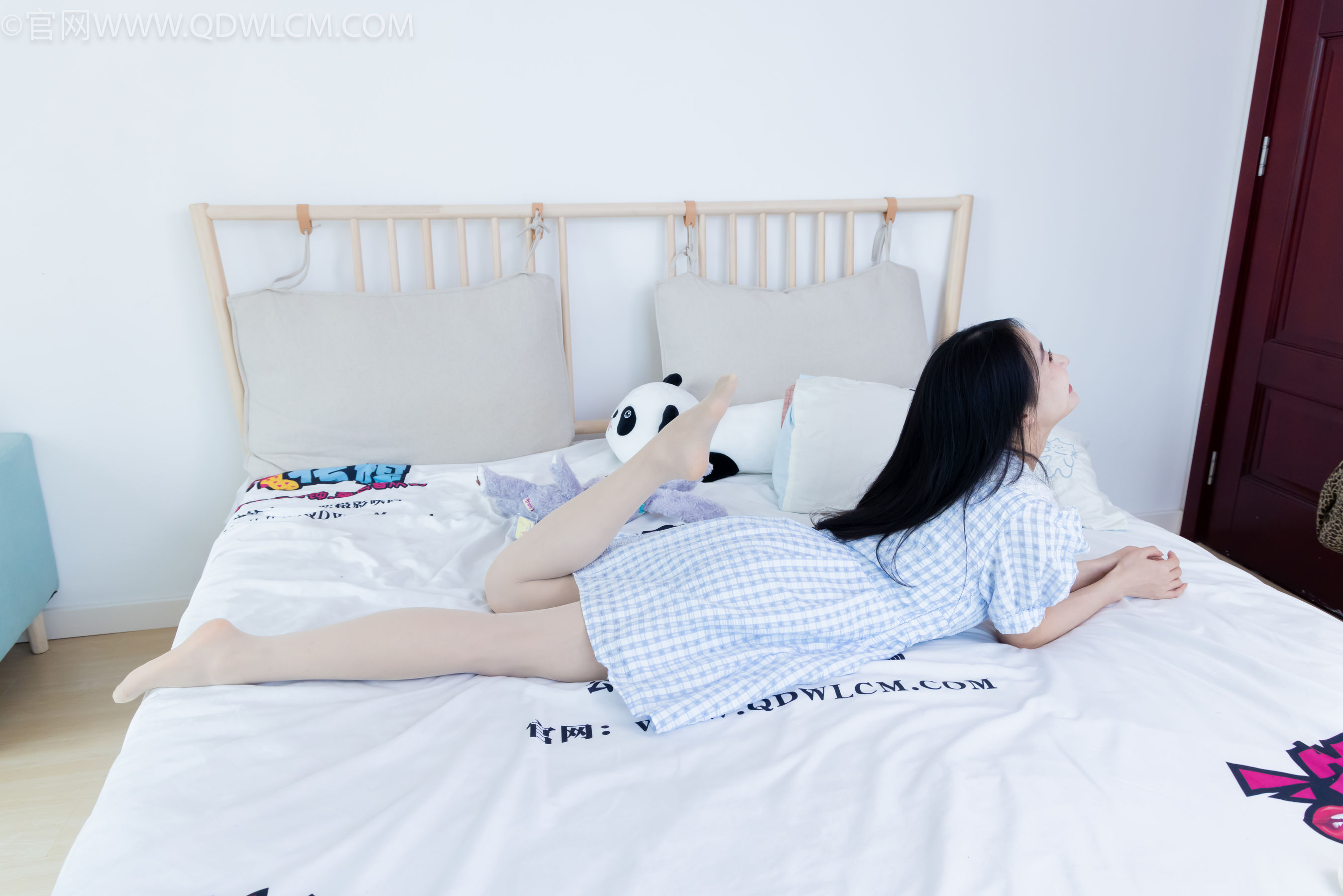 物恋传媒 No.2261 小影 -高跟鞋、白棉袜、薄肉丝/(167P)